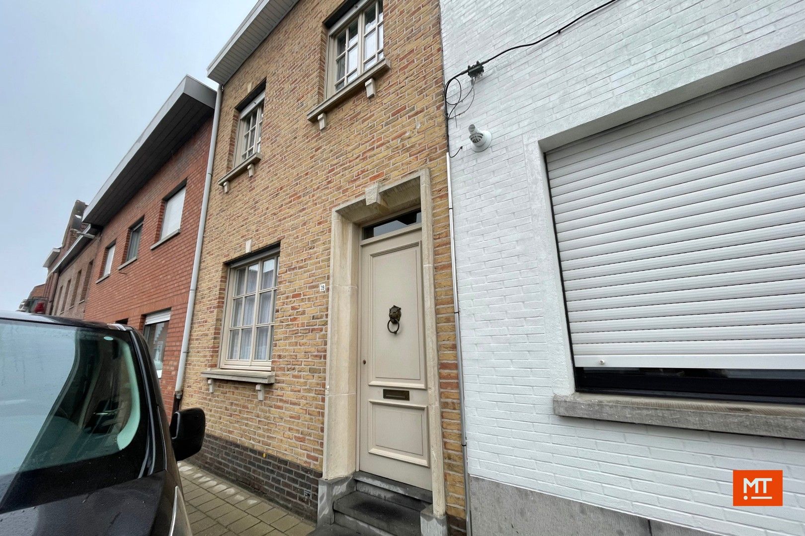Woning met 3 slaapkamers te huur foto {{pictureIndex}}
