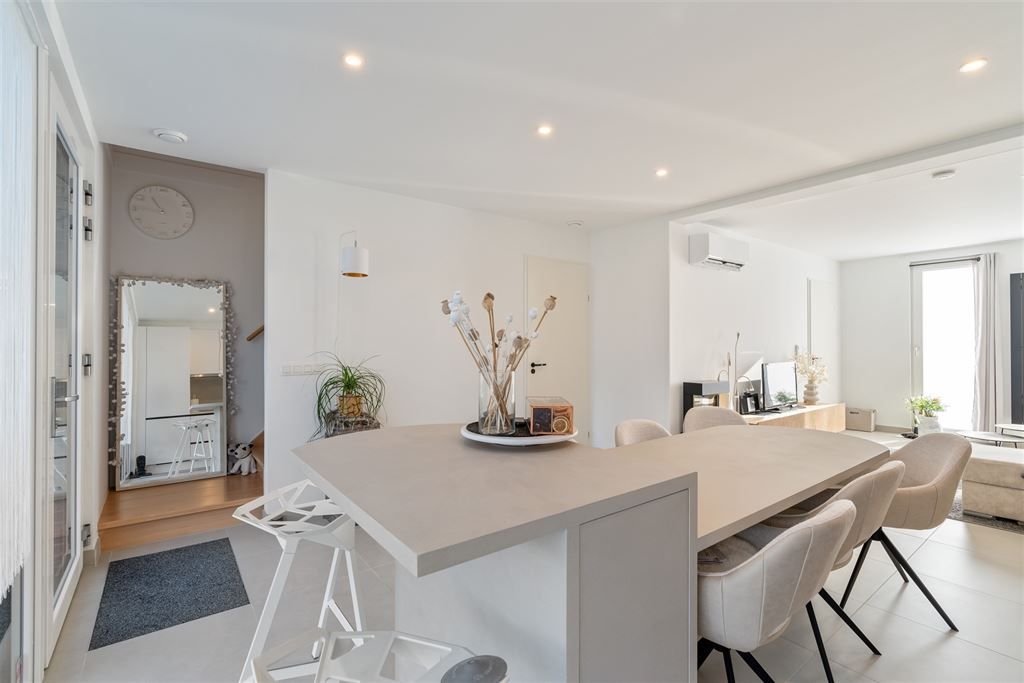 Volledig instapklare nieuwbouwwoning (2% registratie!) foto 8