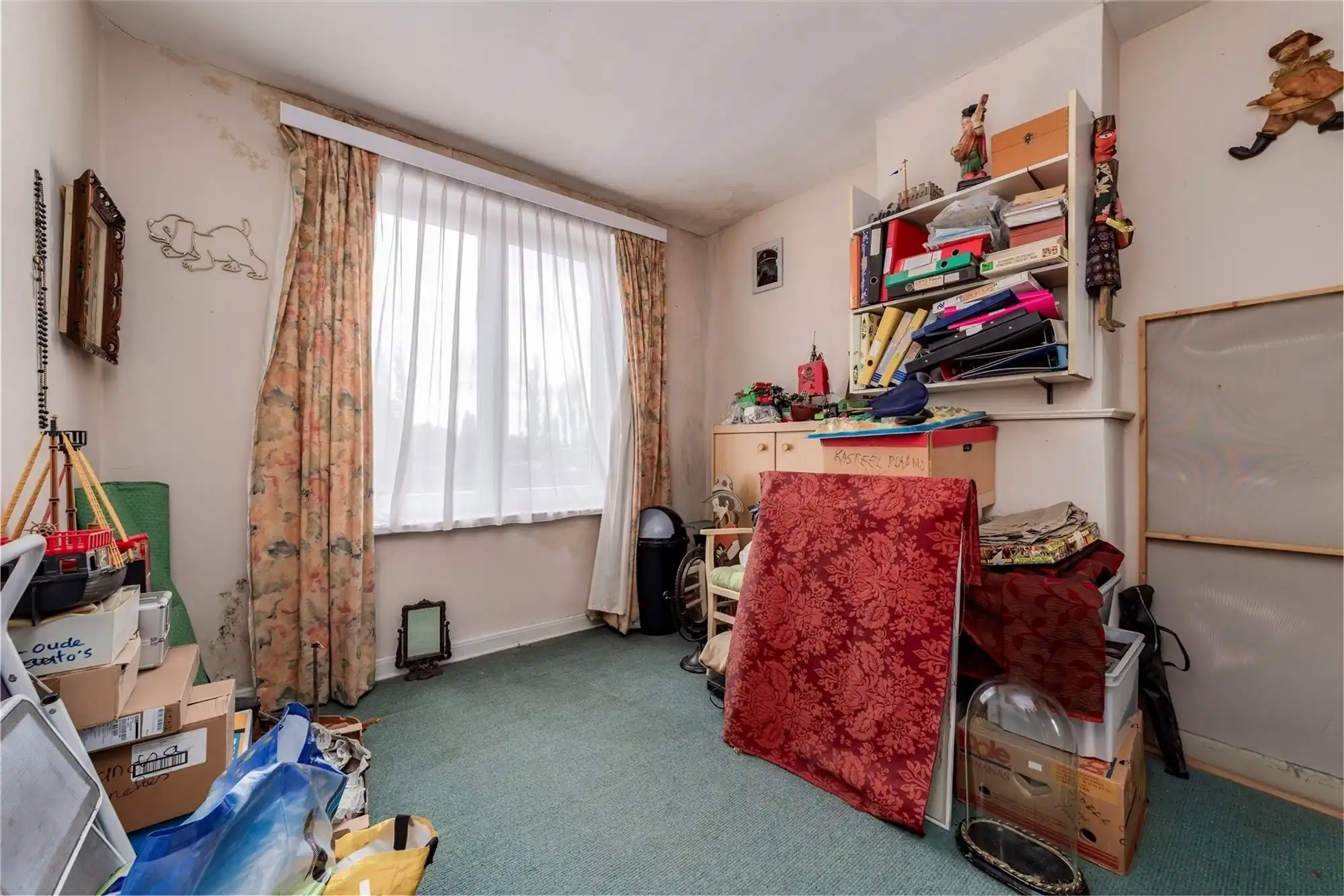 Te renoveren huis met drie slaapkamers en grote tuin foto 16