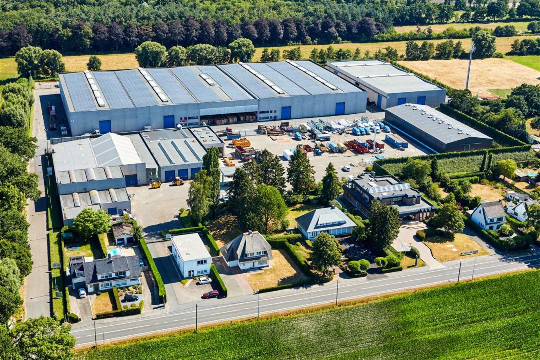 Magazijn te huur in Kapellen foto {{pictureIndex}}