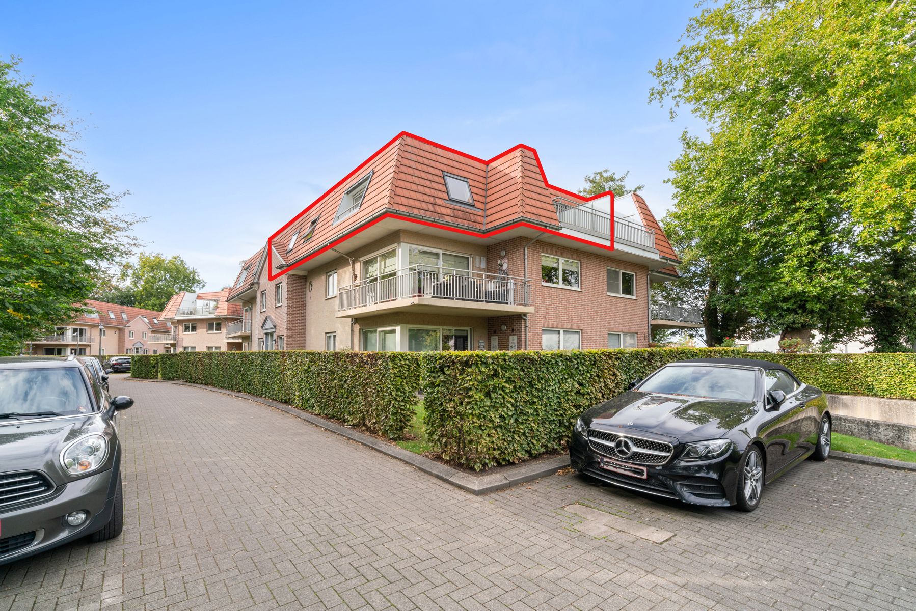 Appartement met 2 slaapkamers incl. garage en kelderberging foto {{pictureIndex}}