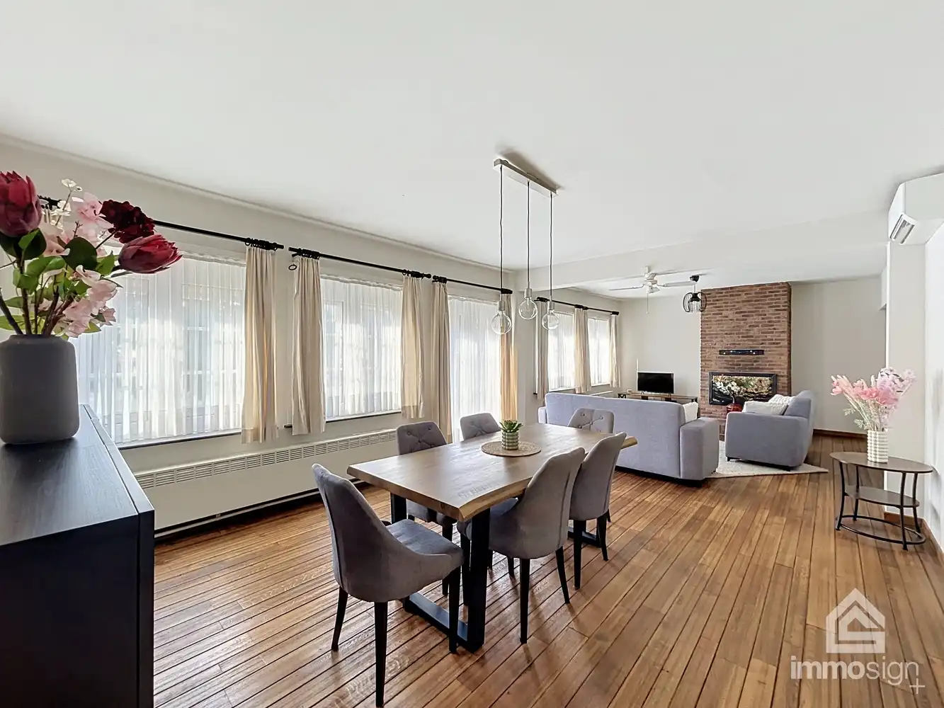 Ruim triplex appartement met vier slaapkamers in hartje Bocholt! foto {{pictureIndex}}