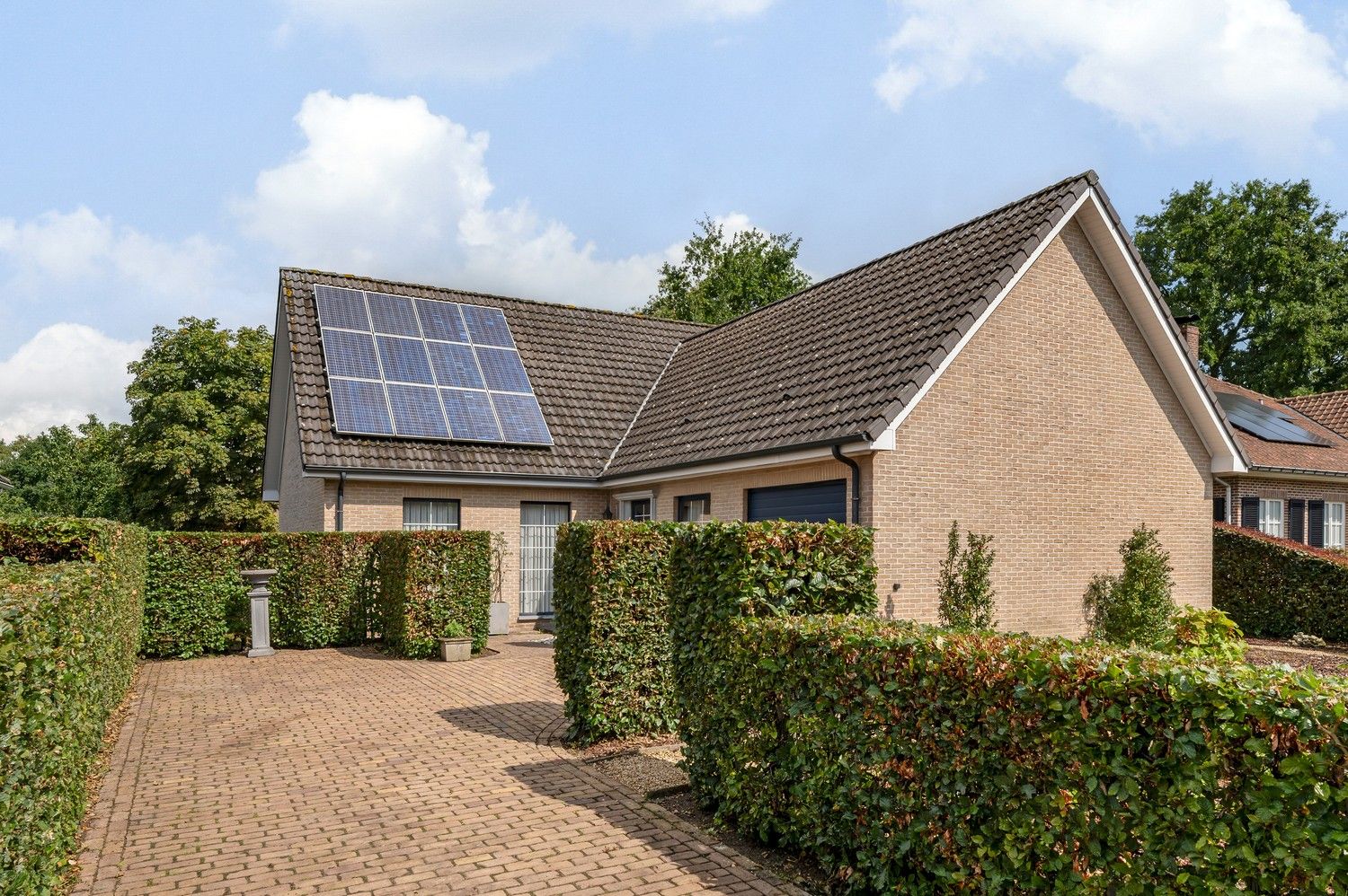 OPEN BEBOUWING IN EEN RESIDENTIËLE BUURT foto 2