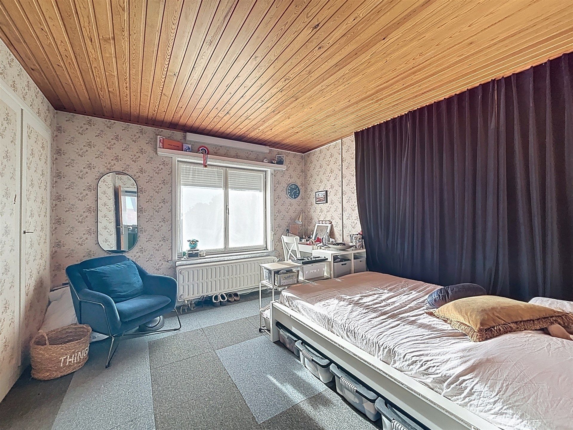 Charmante te renoveren woning op prachtig perceel van 1100m². foto 12