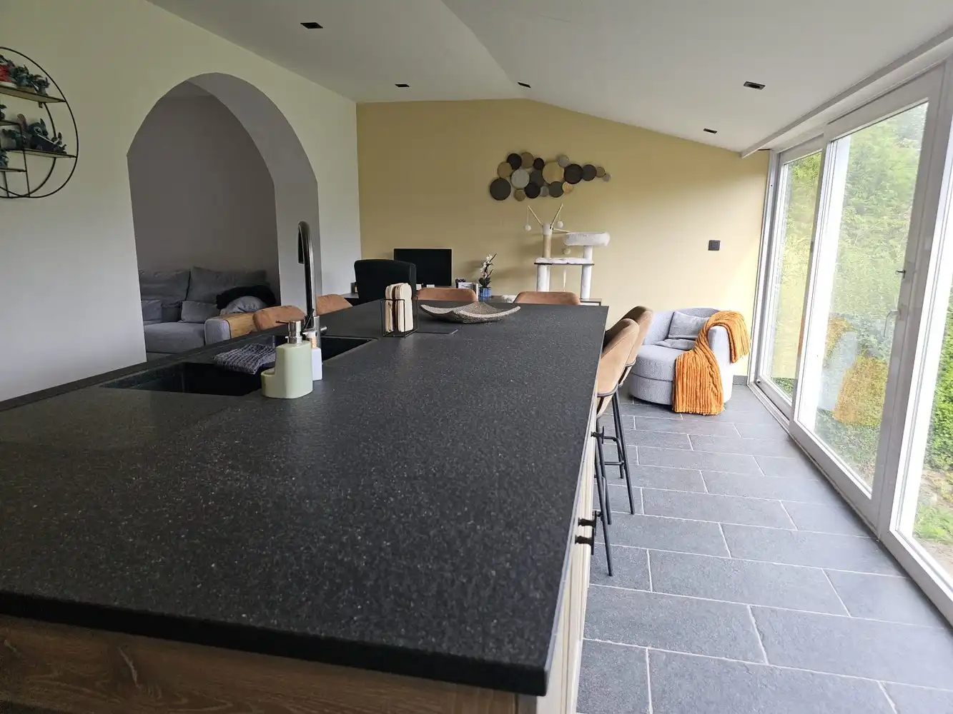 Karaktervolle halfopen woning met authentieke uitstraling foto 9