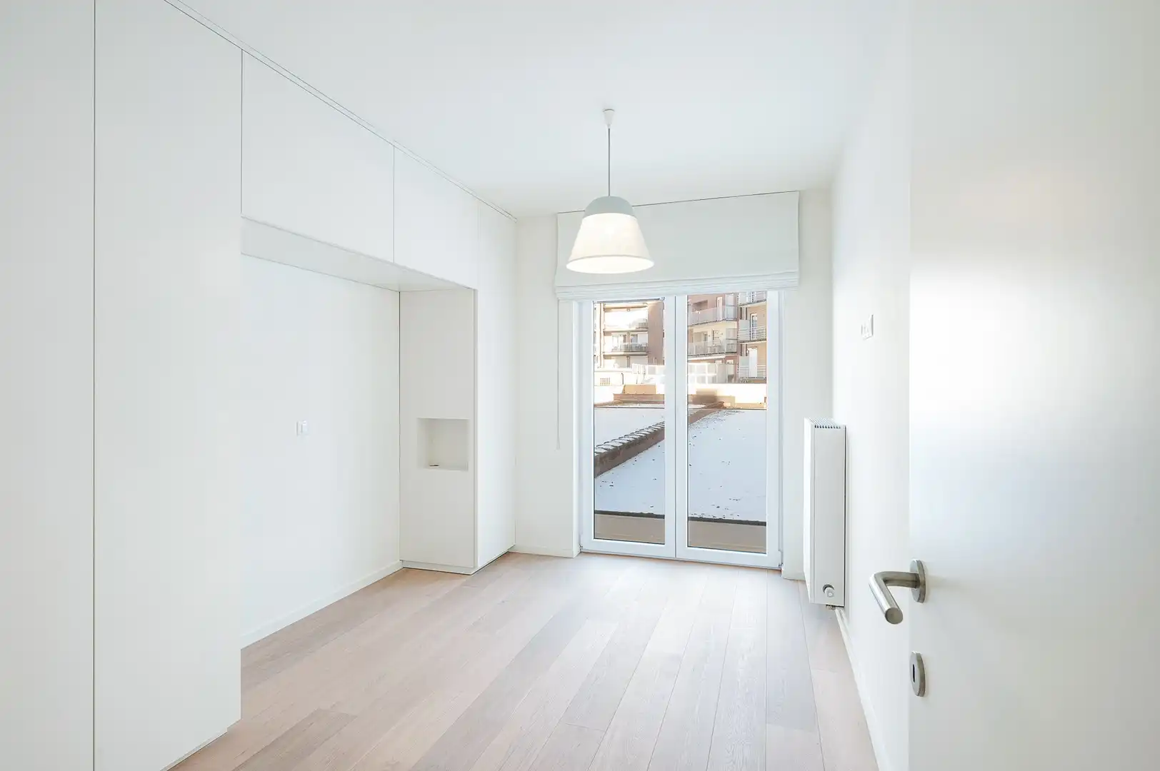 Instapklaar appartement, in het commerciële centrum van Knokke en vlakbij de zee. foto 19