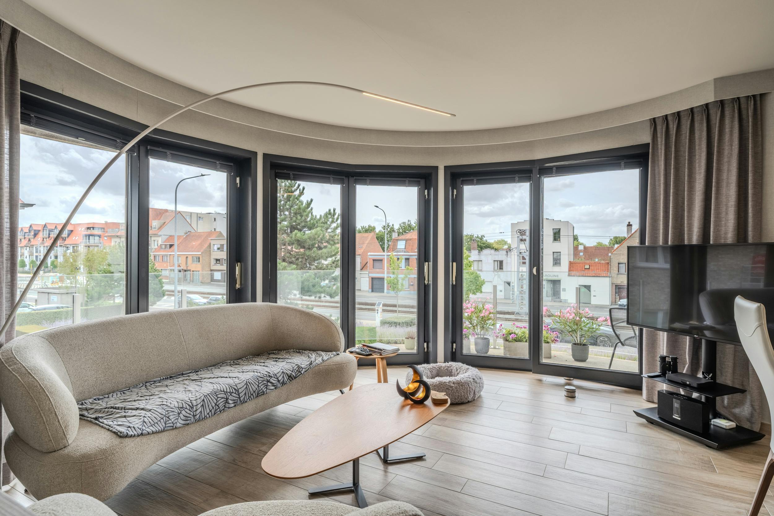 Lichtrijk hoekappartement met 2 slaapkamers en terras foto 5