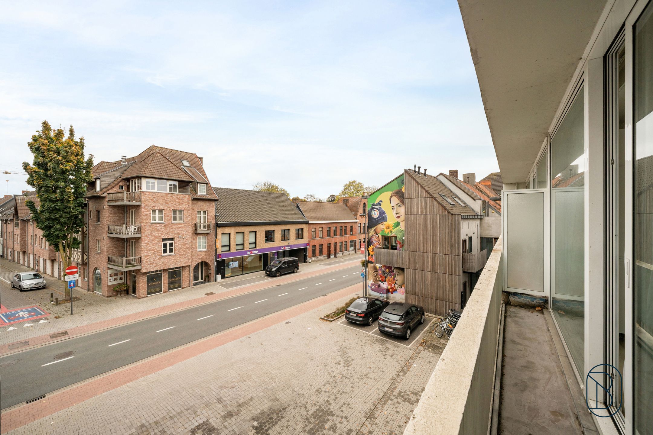 Volledig gerenoveerd appartement met 2 slk in Harelbeke foto 10