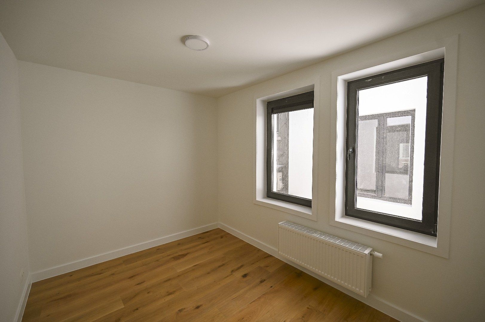 KNAP GERENOVEERD LICHTRIJK APPARTEMENT CENTRUM BLANKENBERGE foto 9