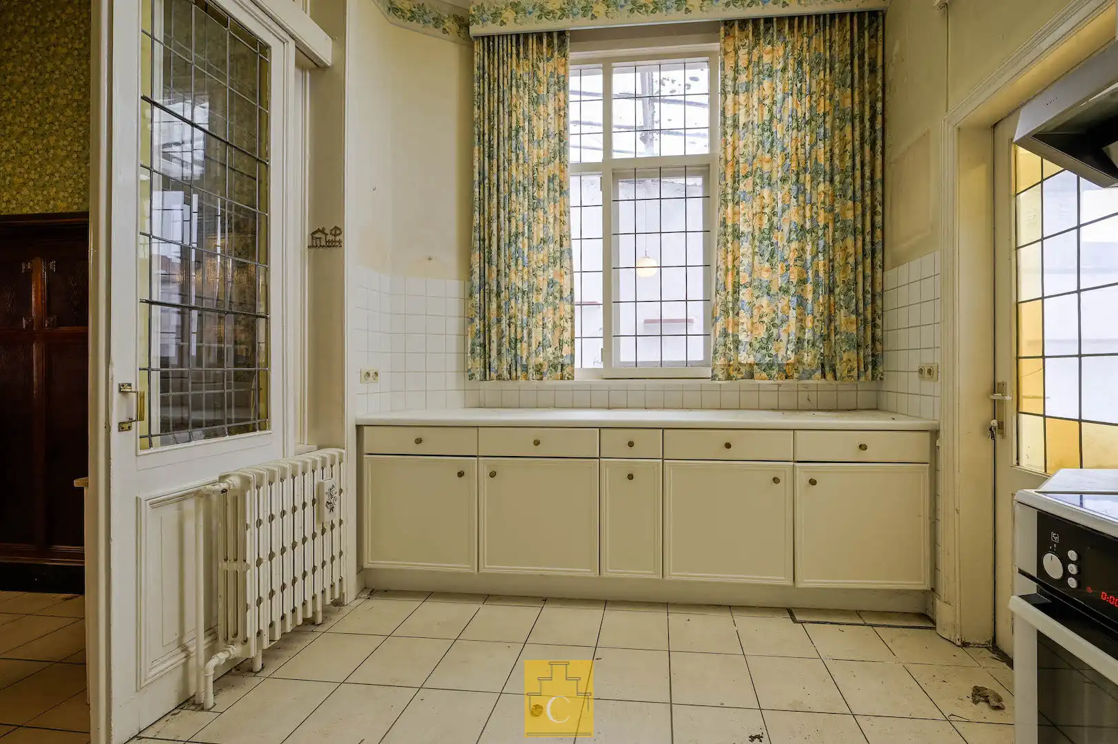 Authentiek herenhuis aan de Sint-Annarei foto 15