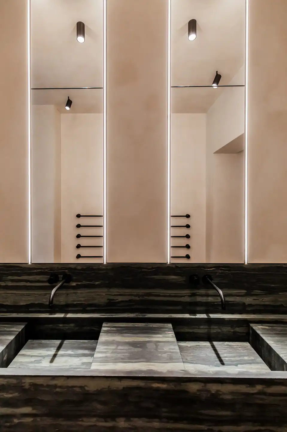 ANTWERPEN-CENTRUM - Kroonjuweel in het hart van de Stad foto 36