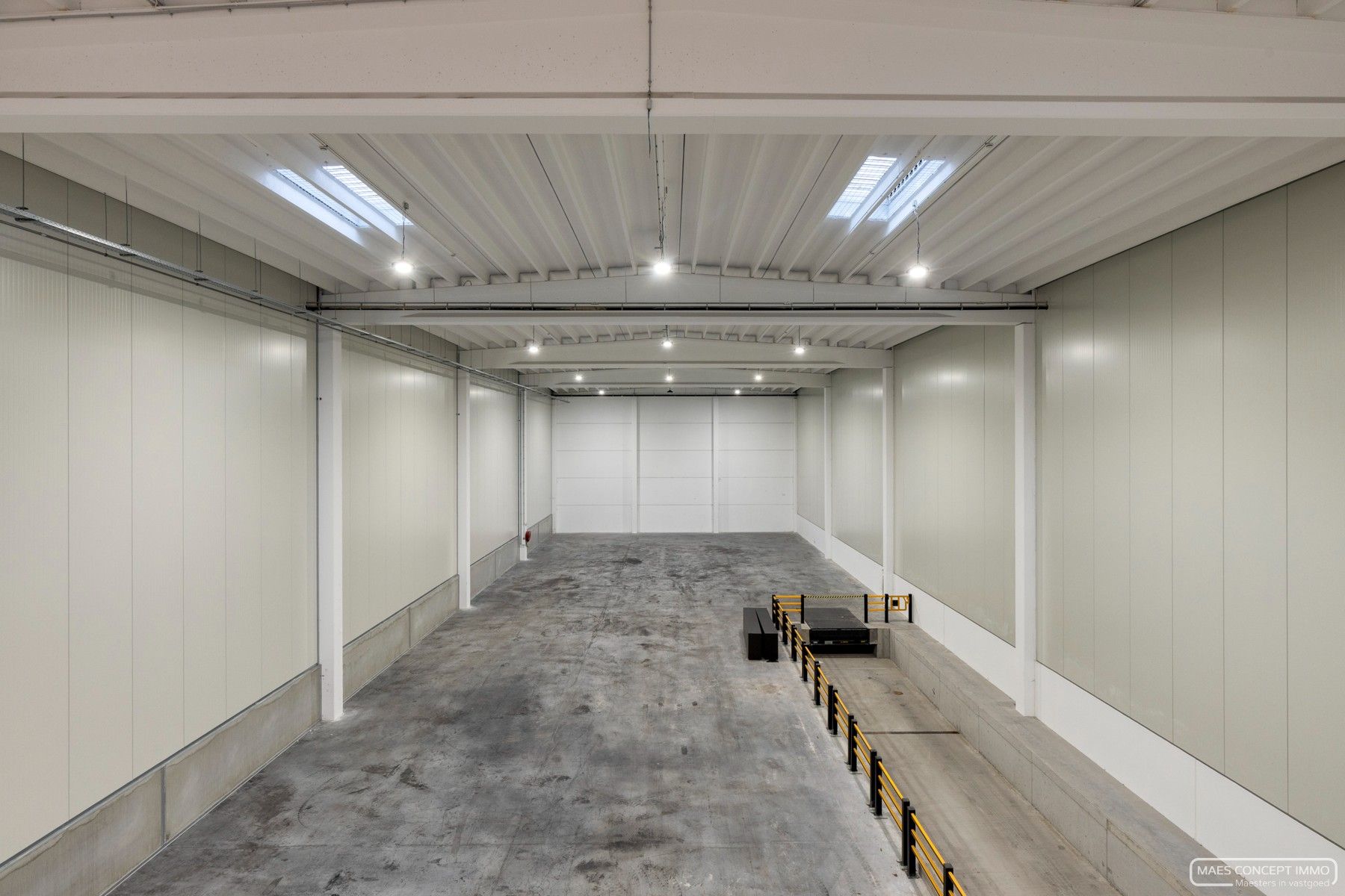 Nieuwbouw magazijn te koop van 1084 m2 bij E17 en Waregem centrum foto 8