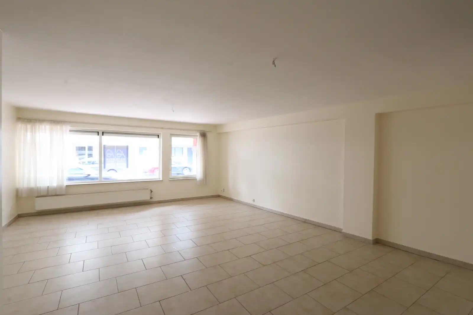 Ruim woon-appartement op 2 stappen van het Rubensplein. foto 4