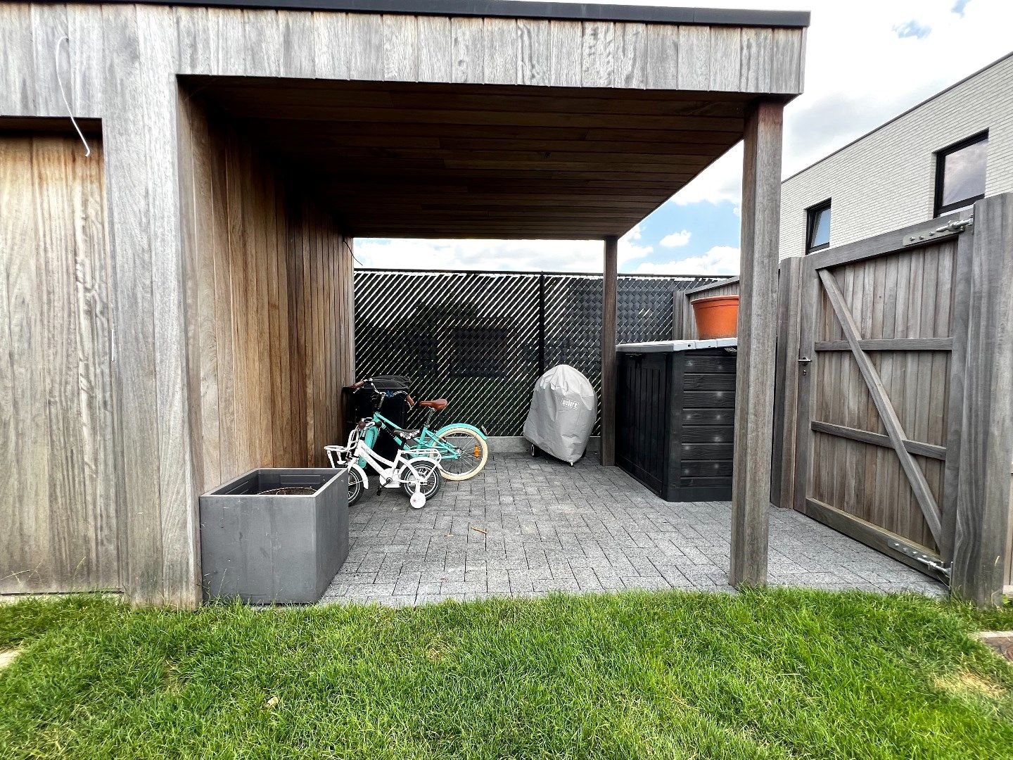 Halfopen bebouwing te koop te Deerlijk. foto 34