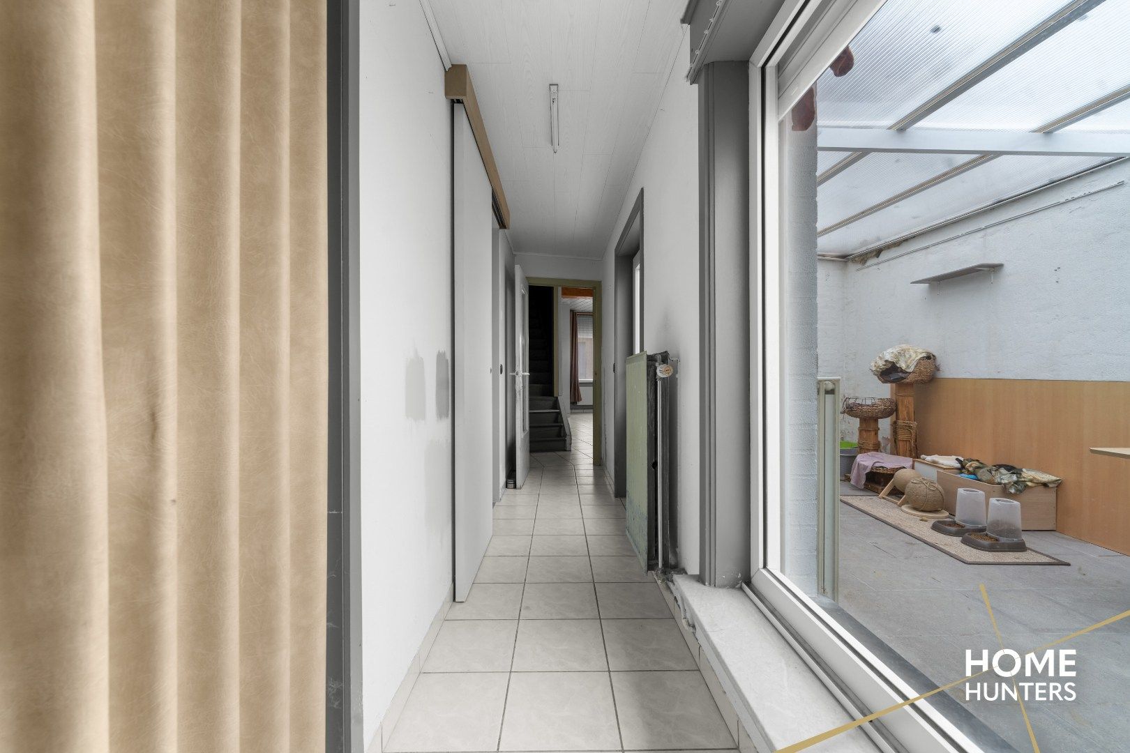 Op te frissen woning met charmante tuin in het hart van Mesen foto 8