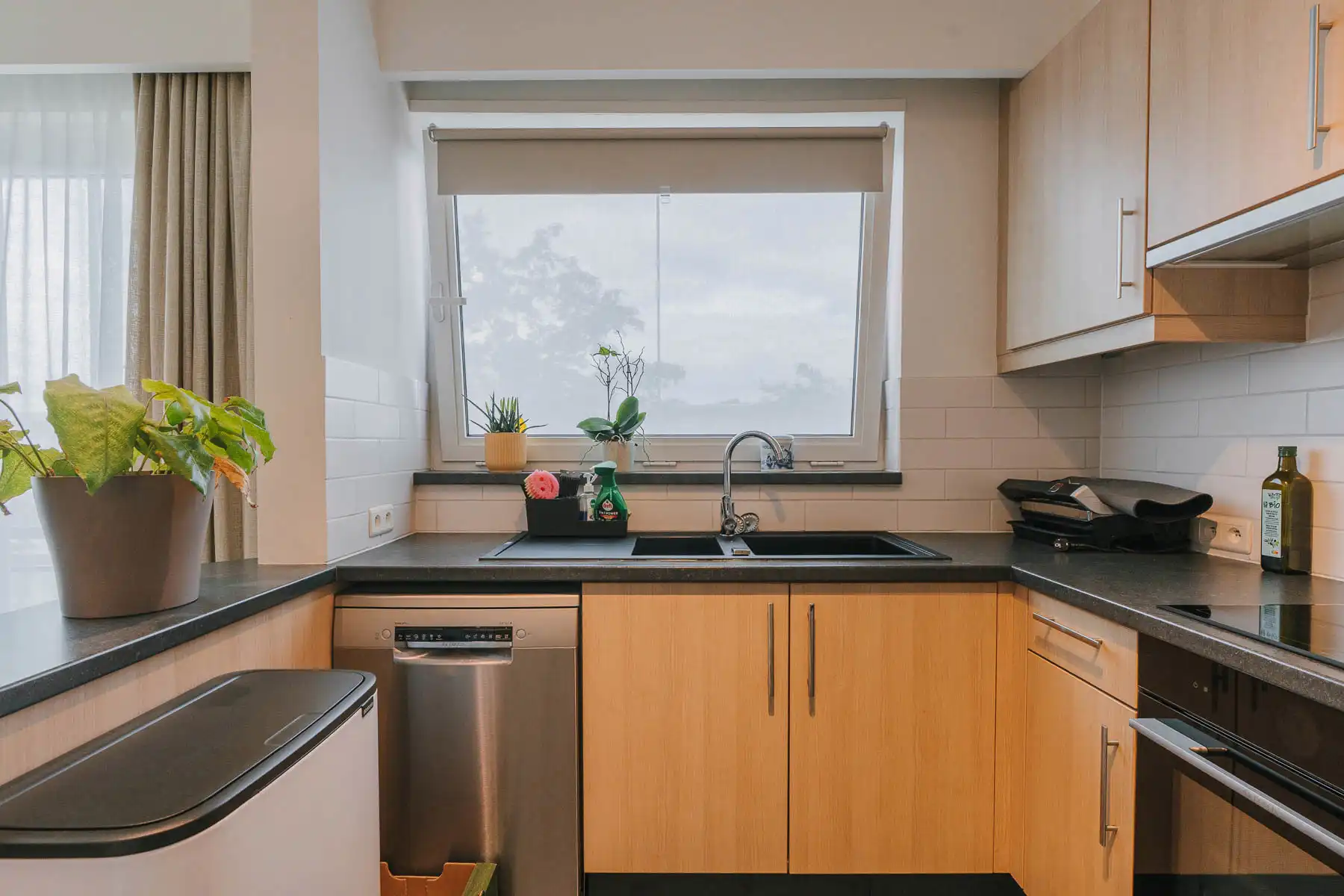 Instapklaar energiezuinig 2-slpk appartement met garagebox foto 11