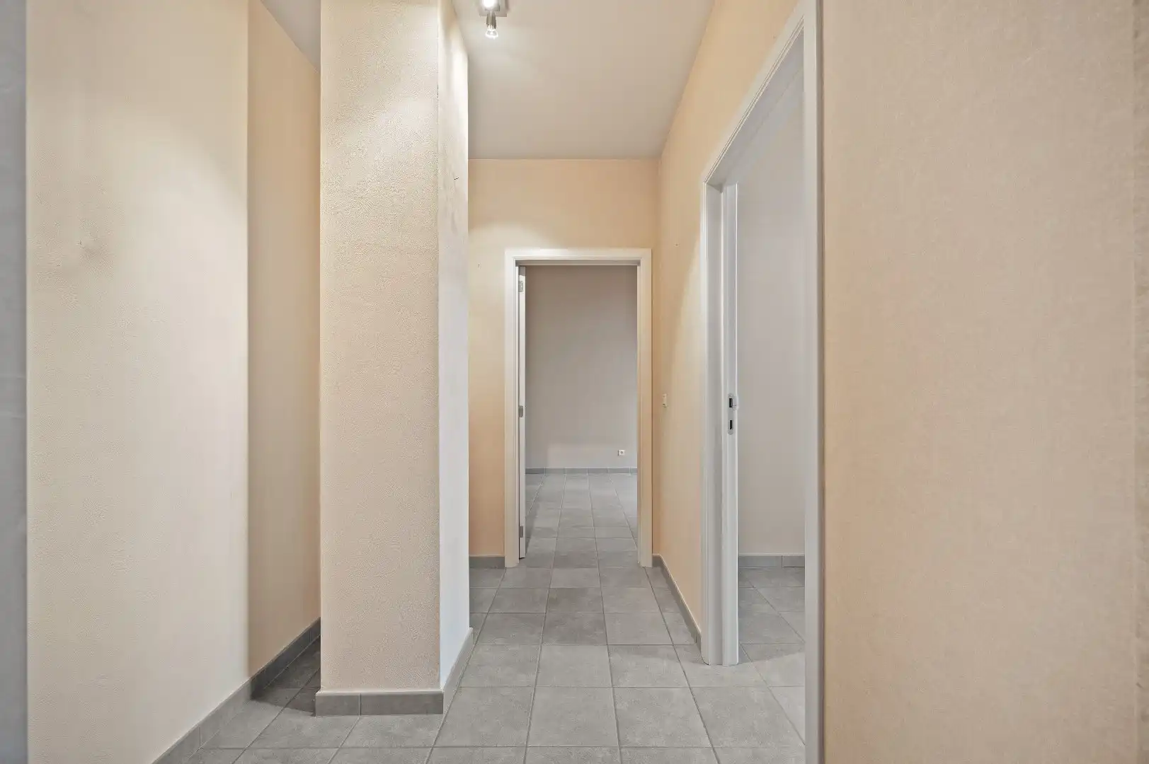 Ruim, instapklaar appartement in een modern gebouw te Tienen foto 14