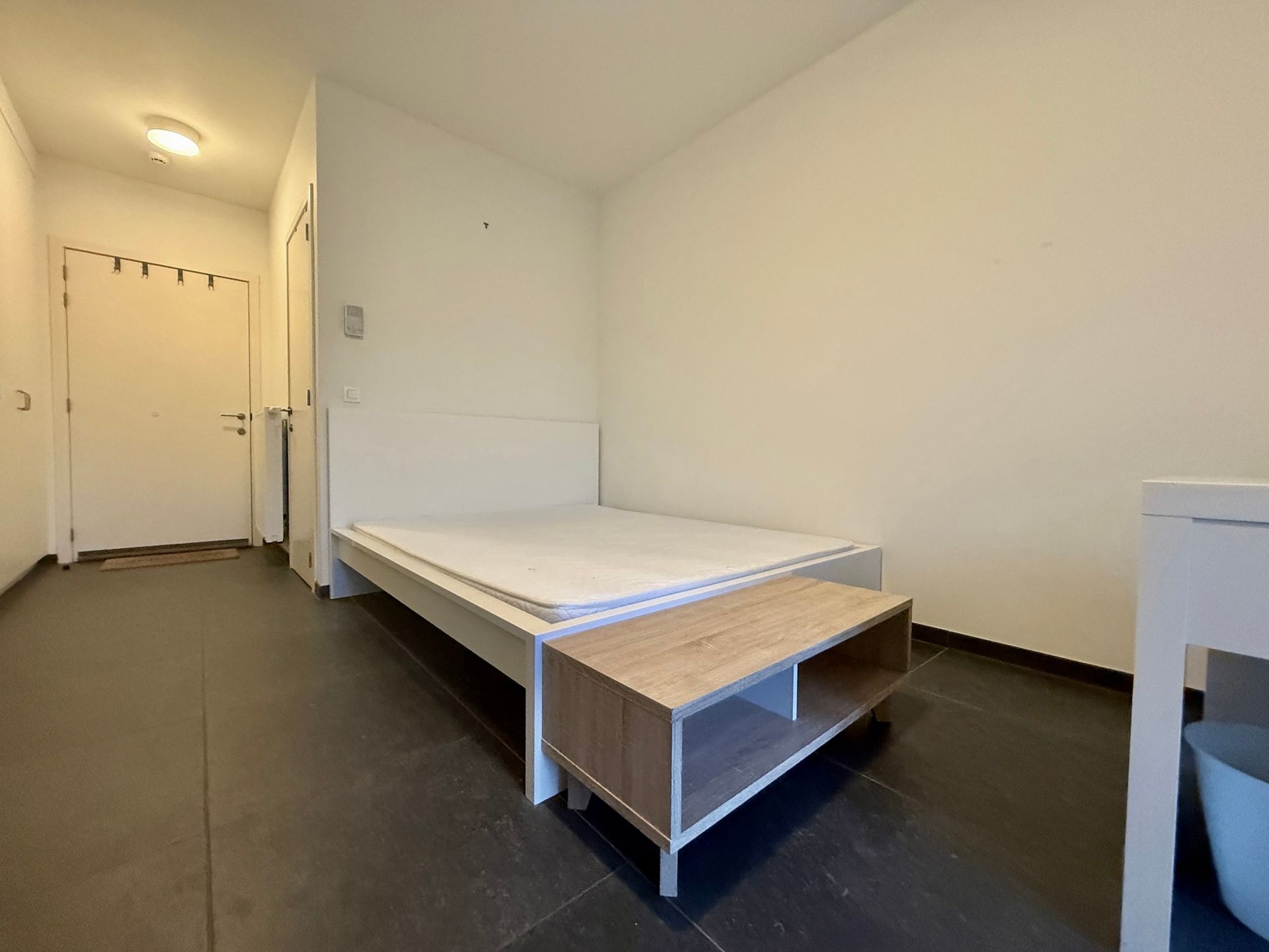 Vernieuwde studio met parking in centrum Leuven foto 10