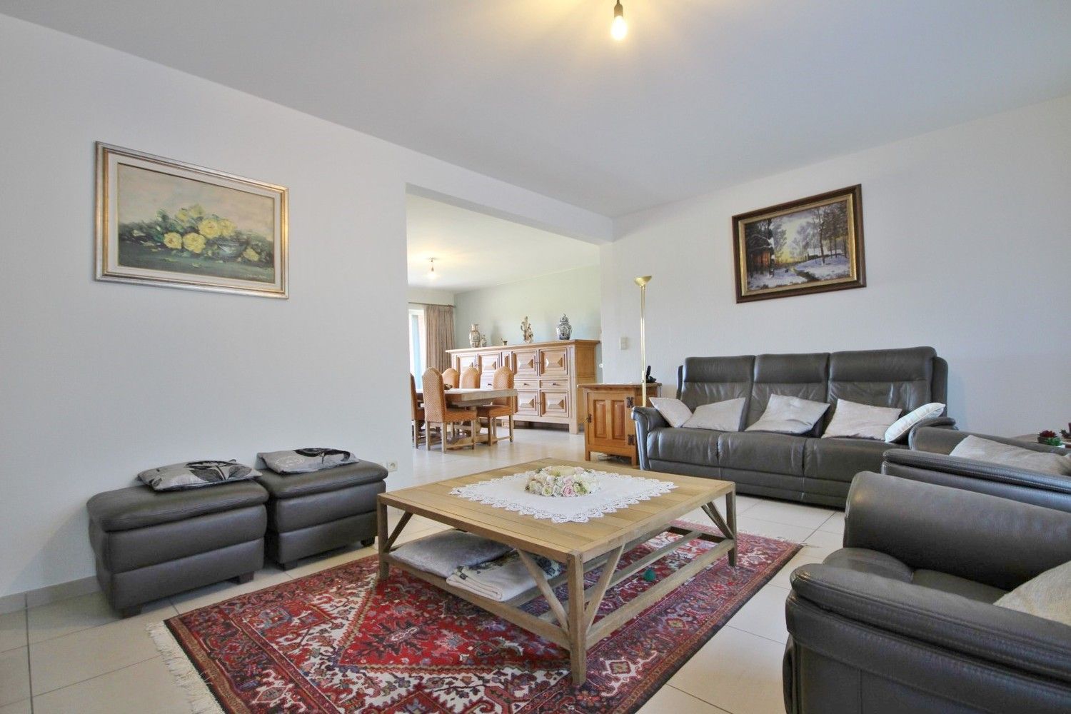Gelijkvloers appartement met 3 slaapkamers, garage en kelder op  wandelafstand van het centrum foto 2