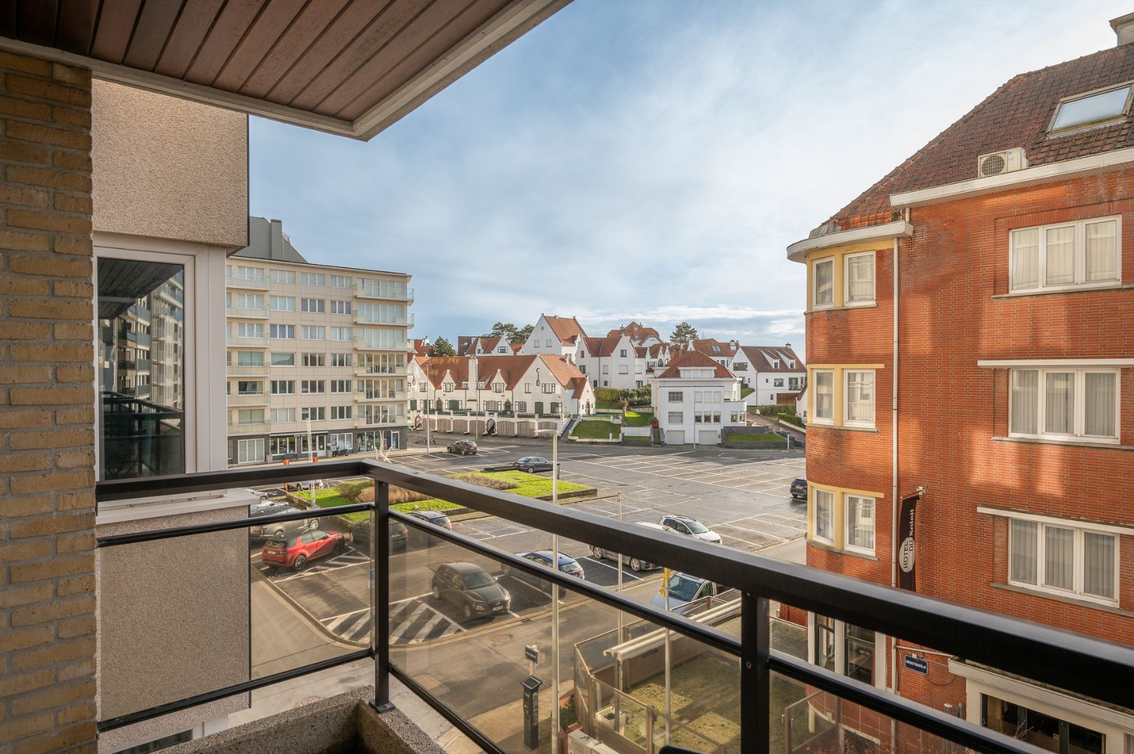 Vernieuwd appartement met zuidgericht terras vlakbij het strand in Duinbergen foto 12