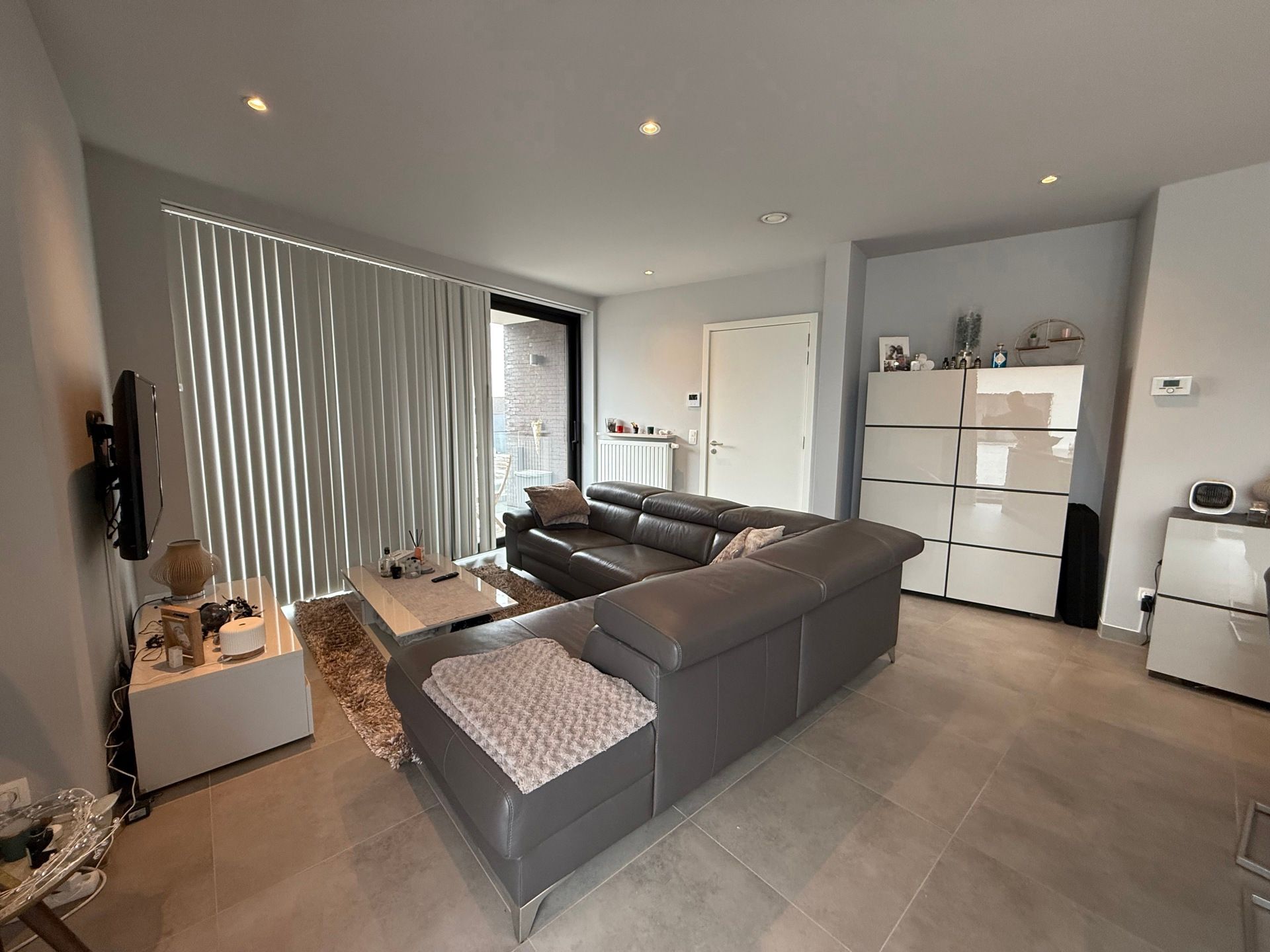 LIEDEKERKE - Luxueus appartement met staanplaats. foto 4