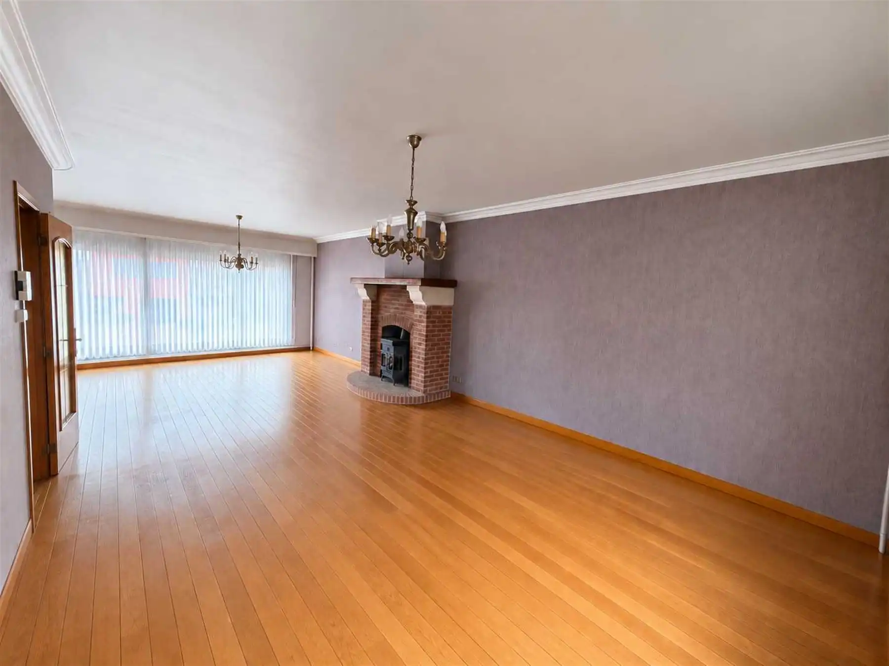 Ruime bel-etagewoning met 3 slk's, grote garage en tuin.  foto 4
