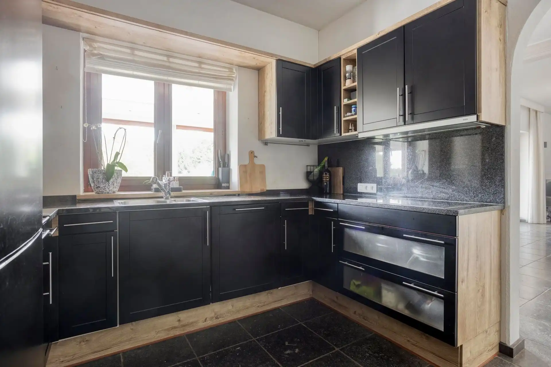 Ruime woning op een perceel van 20a! foto 14