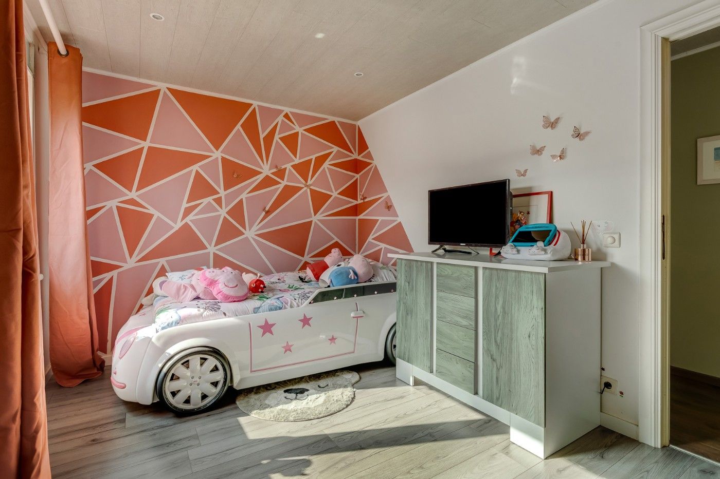 Vrijstaande, grote woning met dubbele garage op Z-perceel van 1093m² foto 16