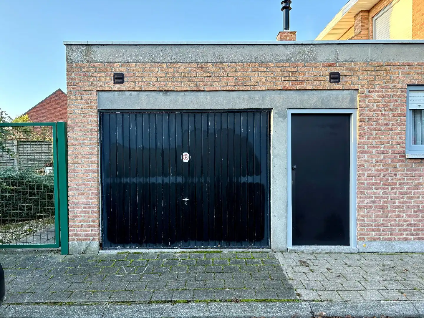 Grote hoekwoning te koop in de Bosmolens te Izegem met 3 slaapkamers, ruime tuin en een zolder met veel mogelijkheden. foto 20