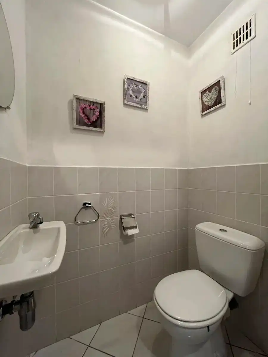Roeselare - Zeer lichtrijk appartement met 2 slaapkamers, 2 terrassen en dubbele garage foto 8
