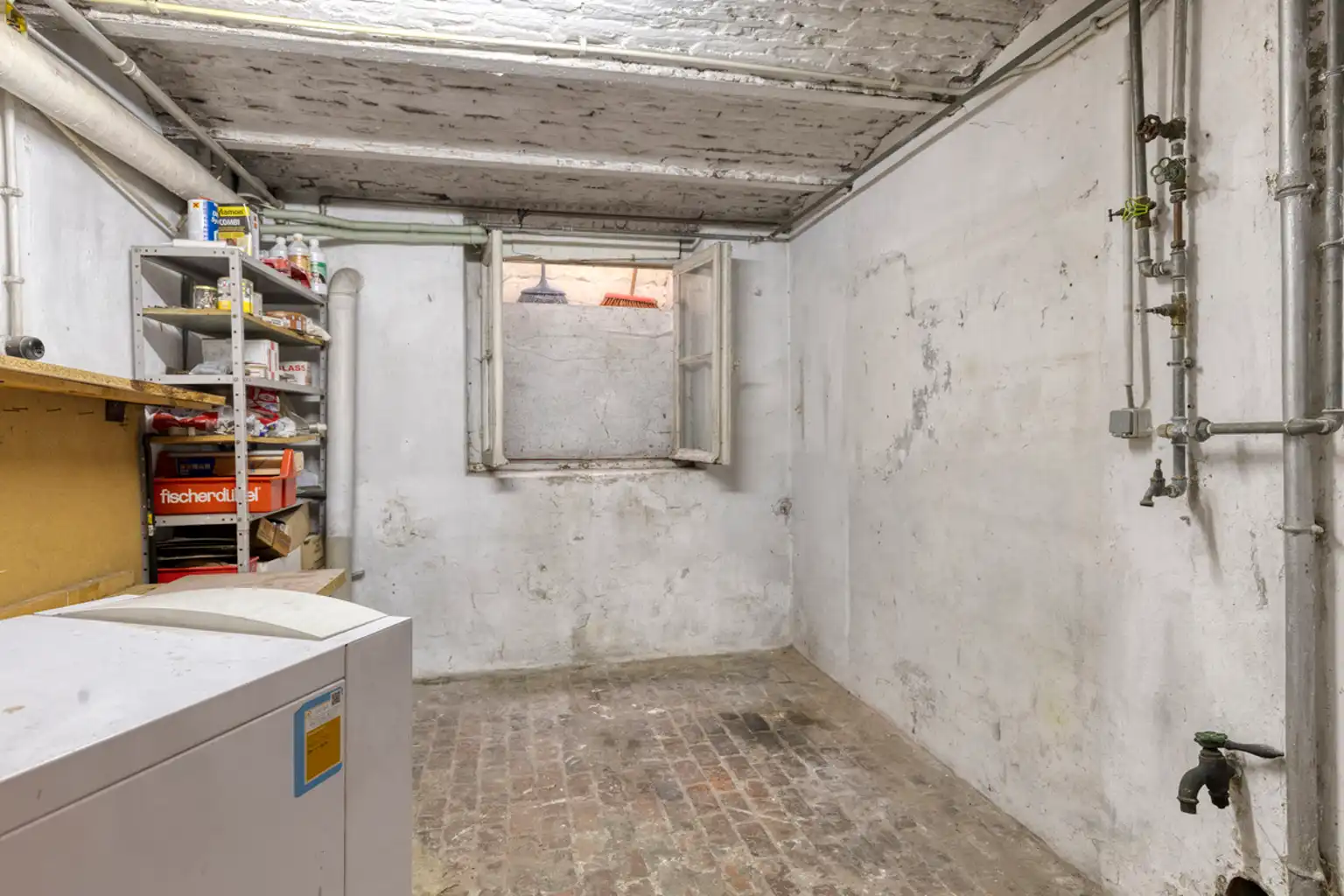 Te renoveren herenhuis met tuin nabij Sint-Guidoplein foto 19