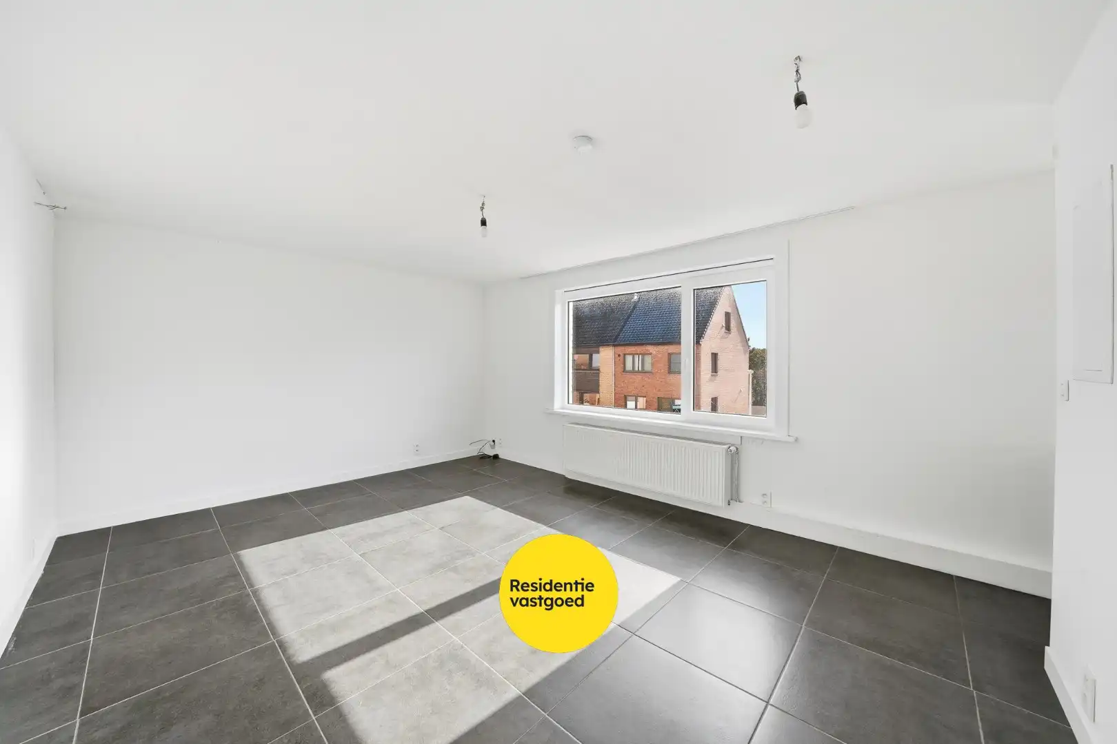 Instapklaar 2-slaapkamerappartement vlakbij de Spuikom foto {{pictureIndex}}