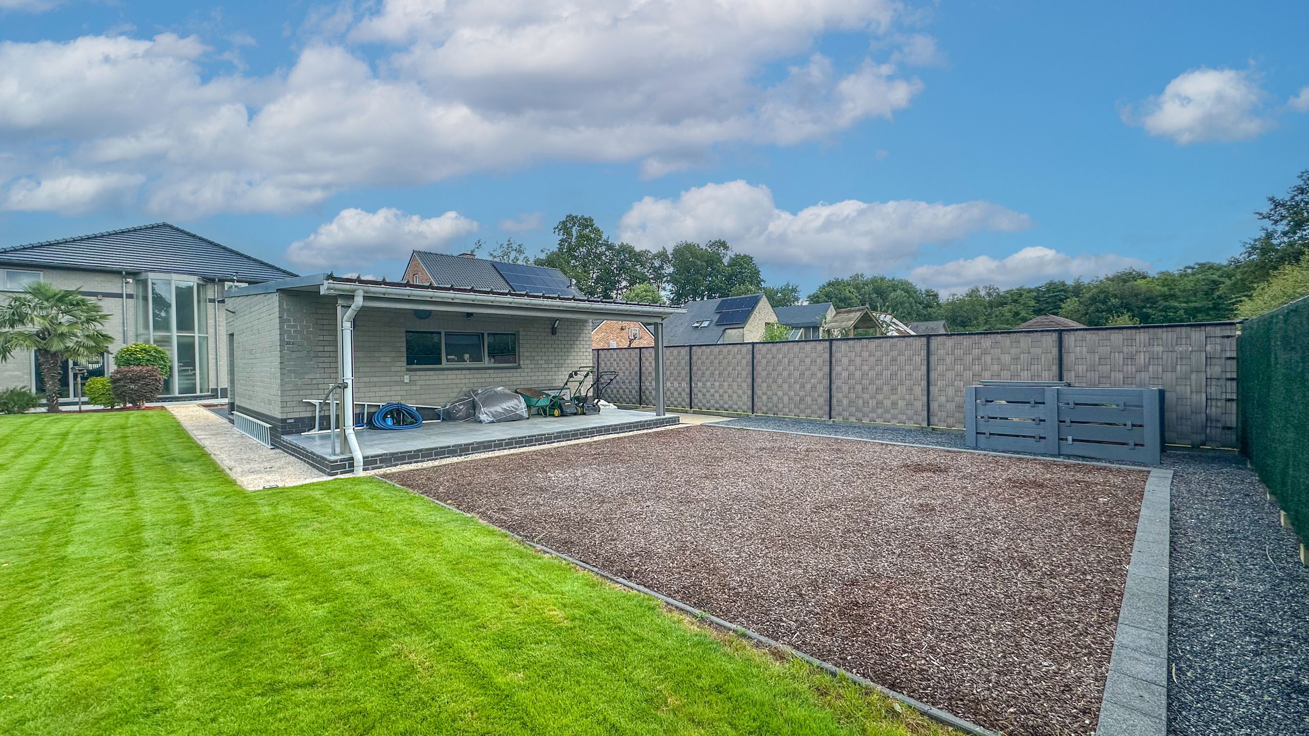 Praktisch ingedeelde woning met grote tuin en 4 slaapkamers! foto 59