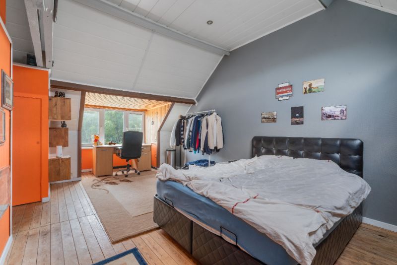 Woning met ruime tuin - dubbele garage achteraan! foto 15