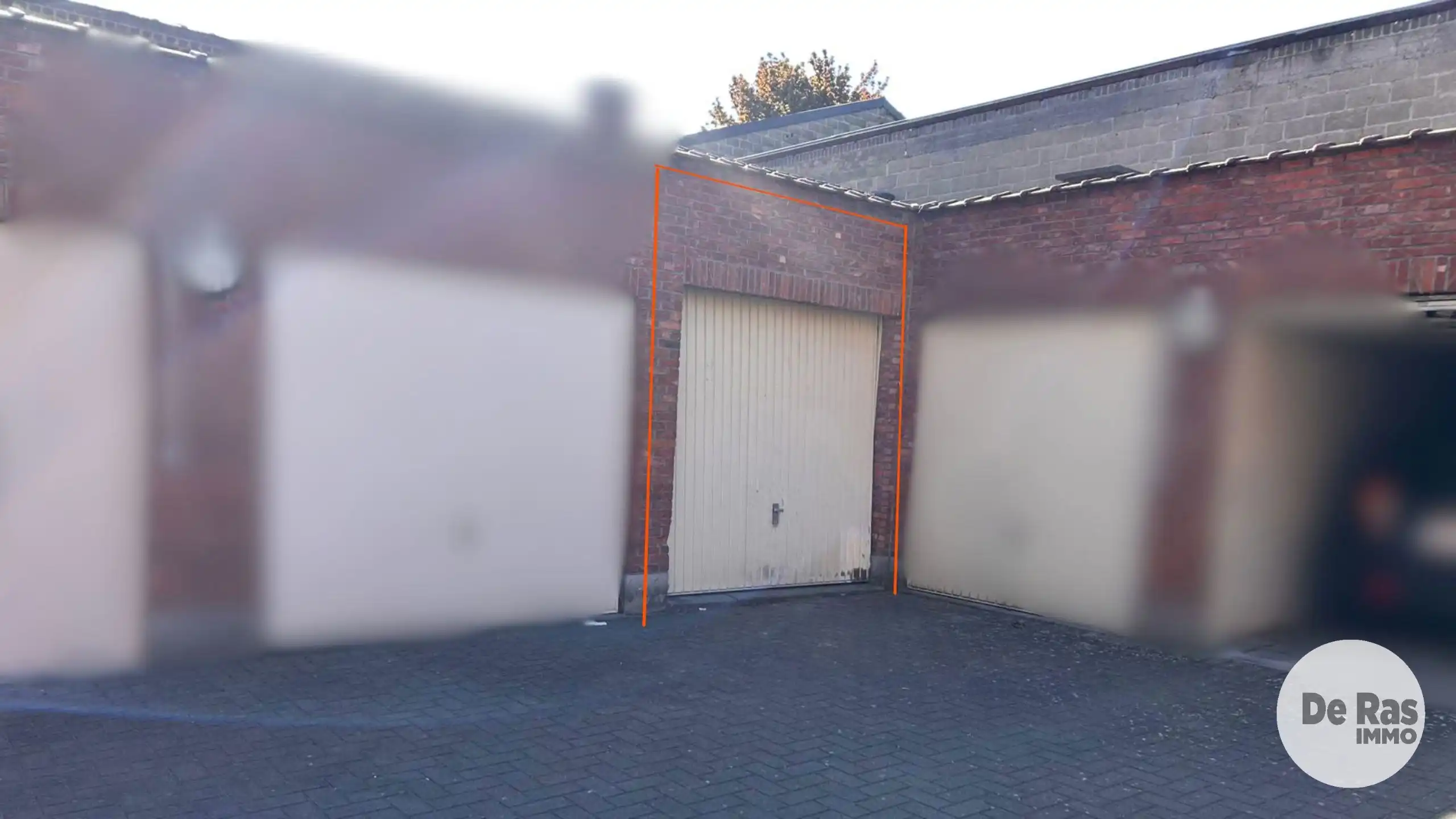 AALST- Gesloten hoekgarage/ garagebox met extra ruimte! foto 2