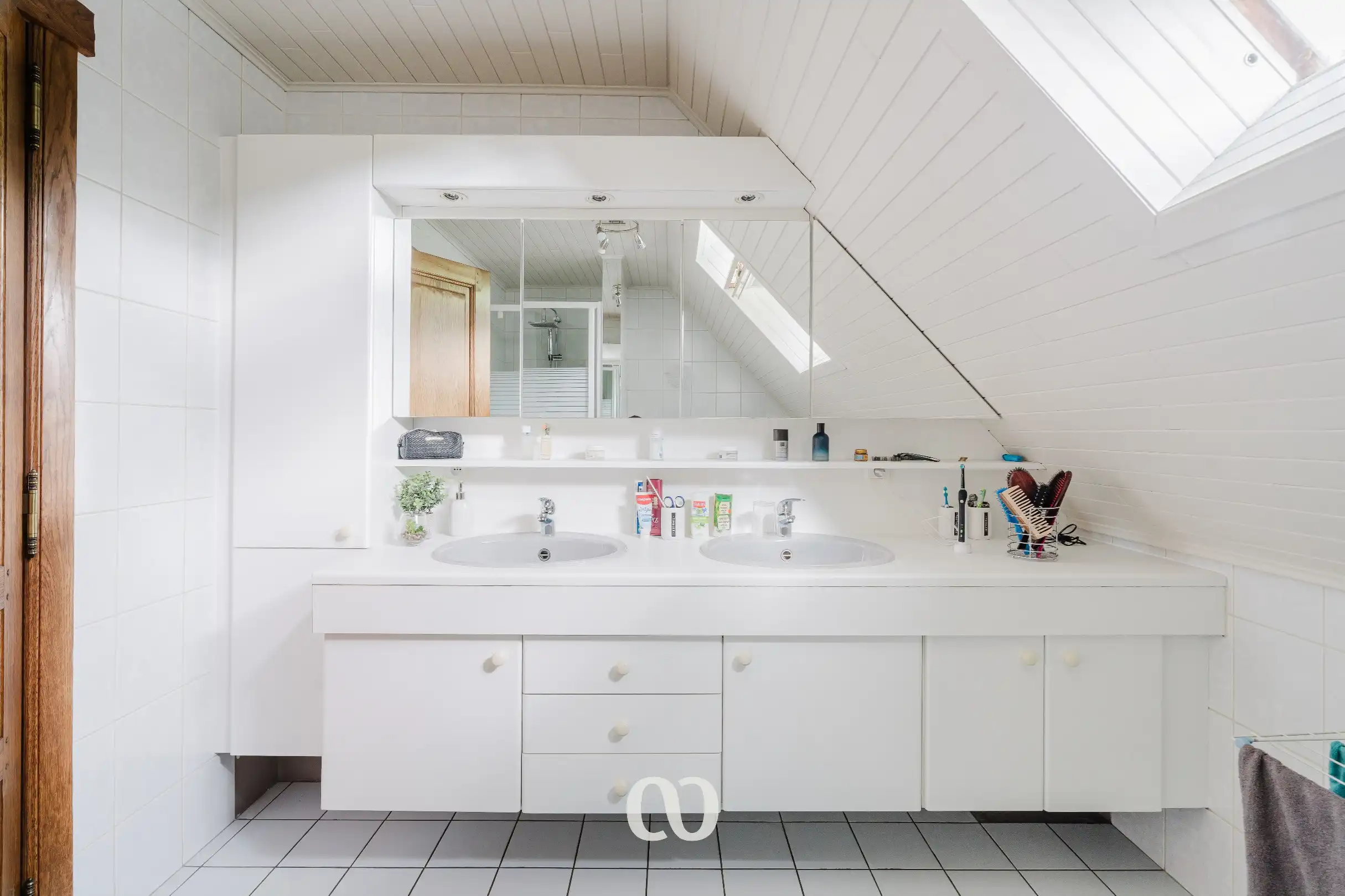Prachtig onderhouden gezinswoning met 4 slaapkamers foto 14