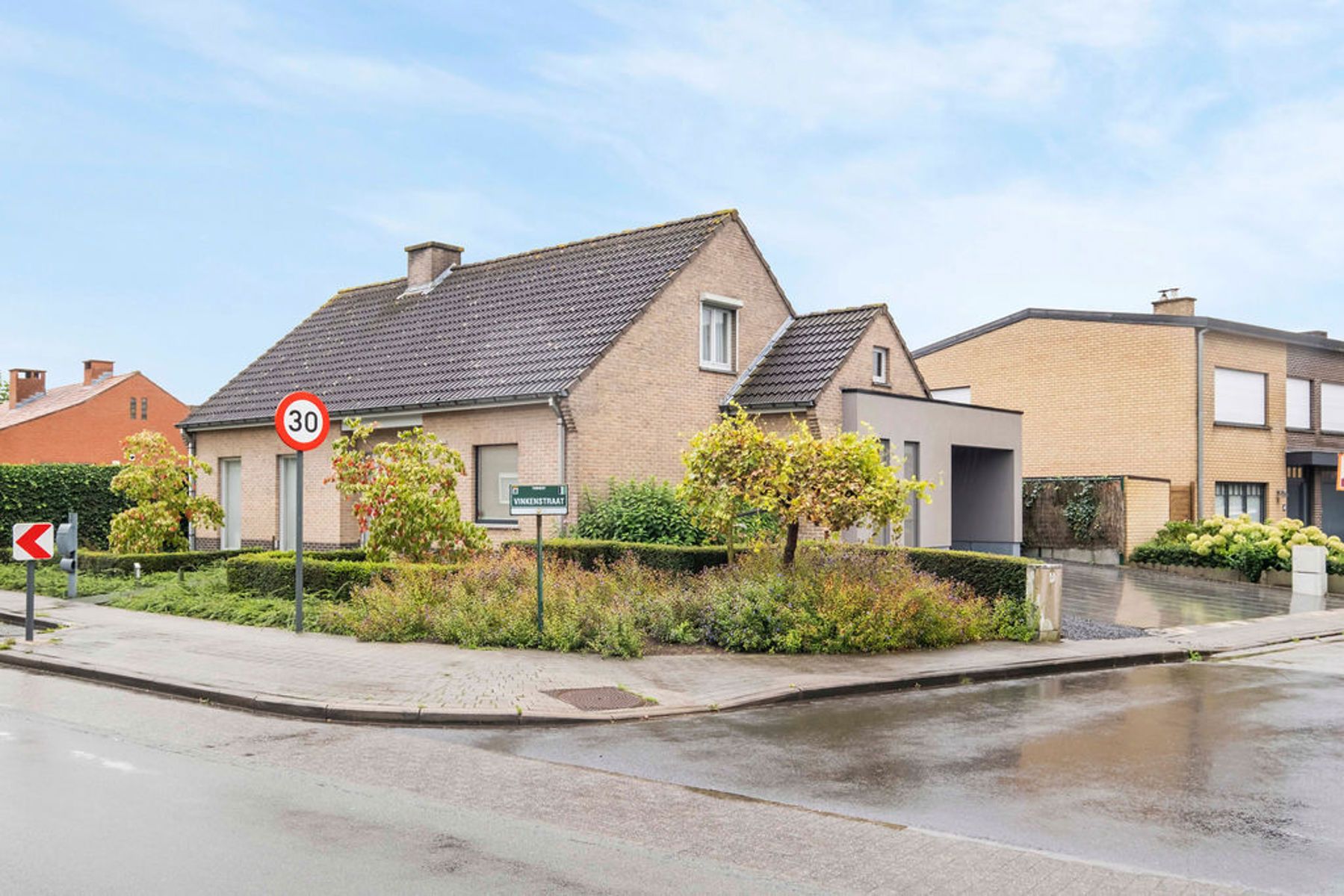 INSTAPKLARE VILLA OP RUSTIGE LIGGING TE TORHOUT foto {{pictureIndex}}