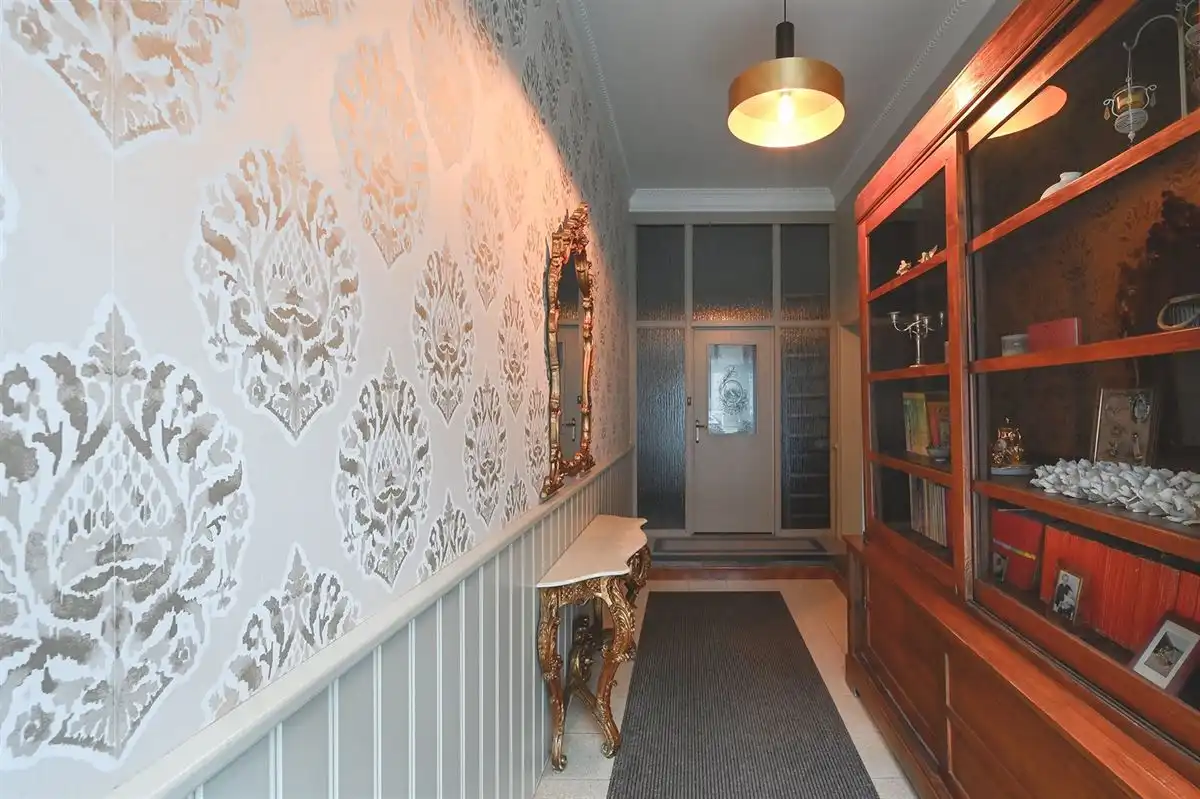 Mooie en gerenoveerde woning in populaire straat te Borgerhout foto 25