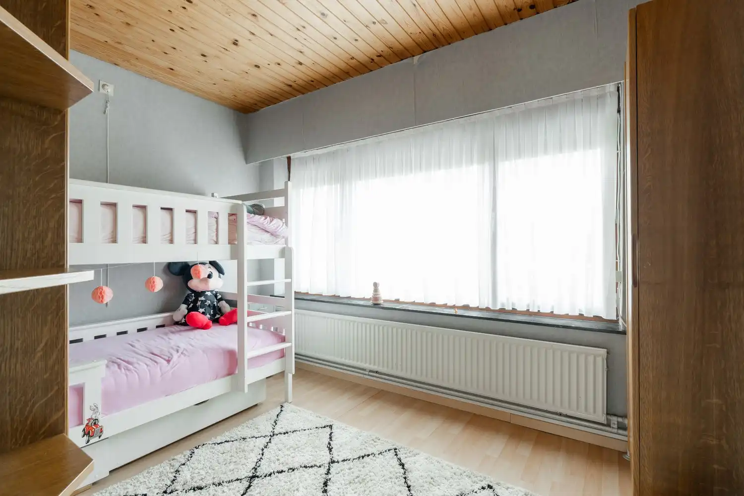 Instapklare  gezinswoning op ruim hoekperceel van 784 m² foto 26