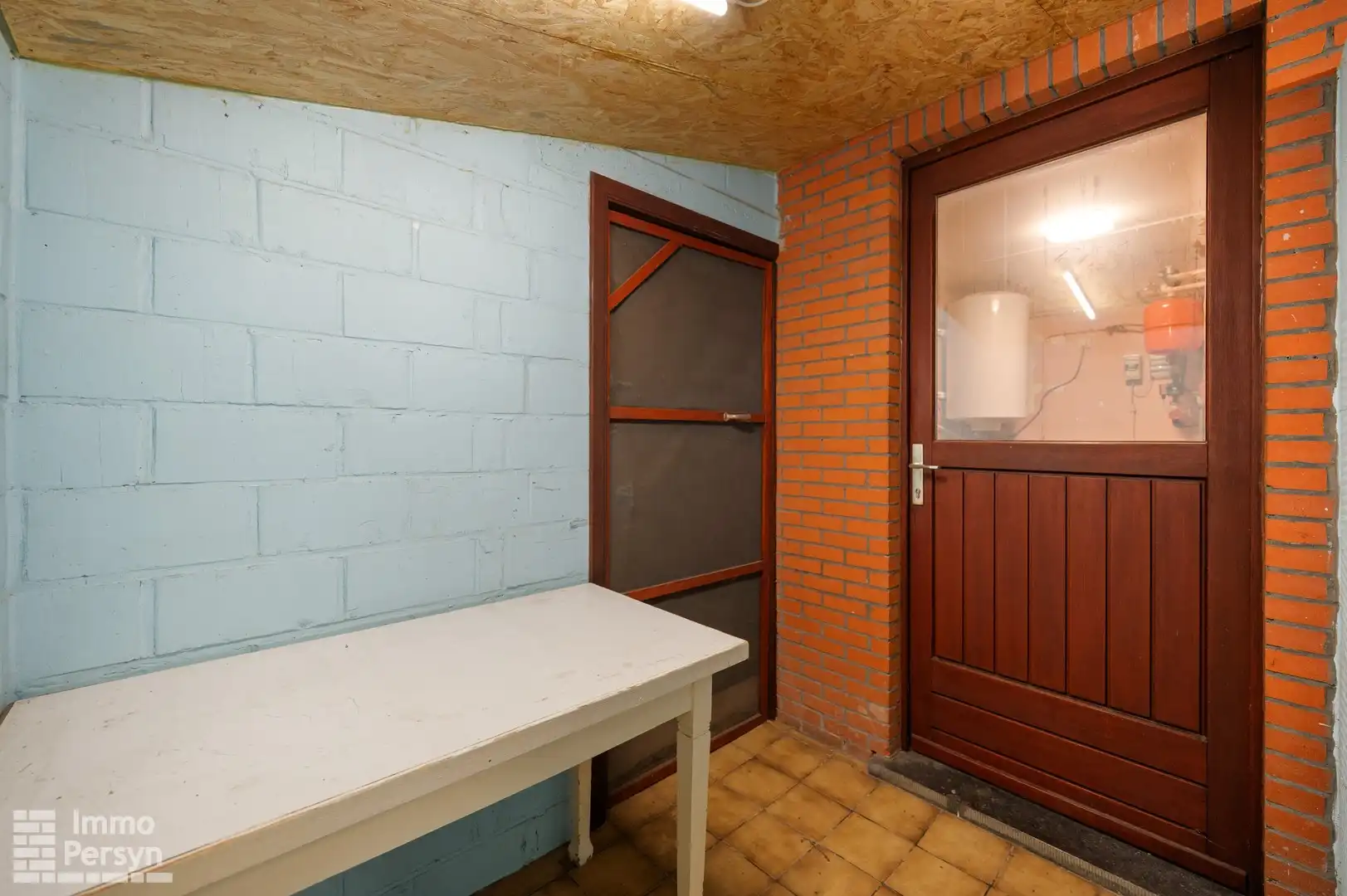 Vrijstaande bungalow met bijgebouw op een riant perceel foto 34