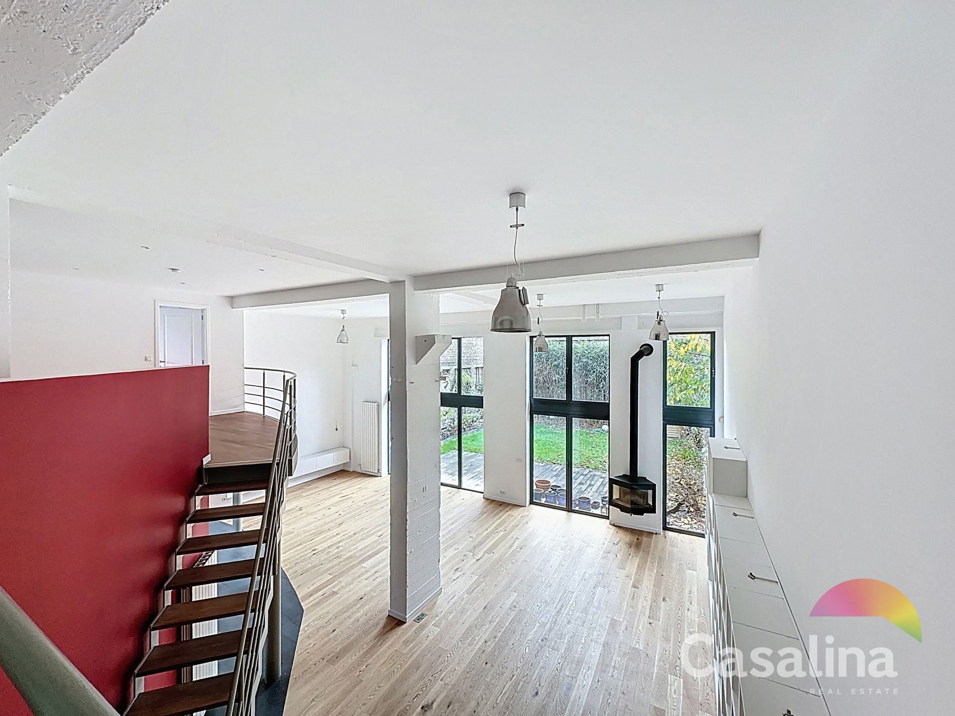 Loft van 281 m² met tuin foto 12