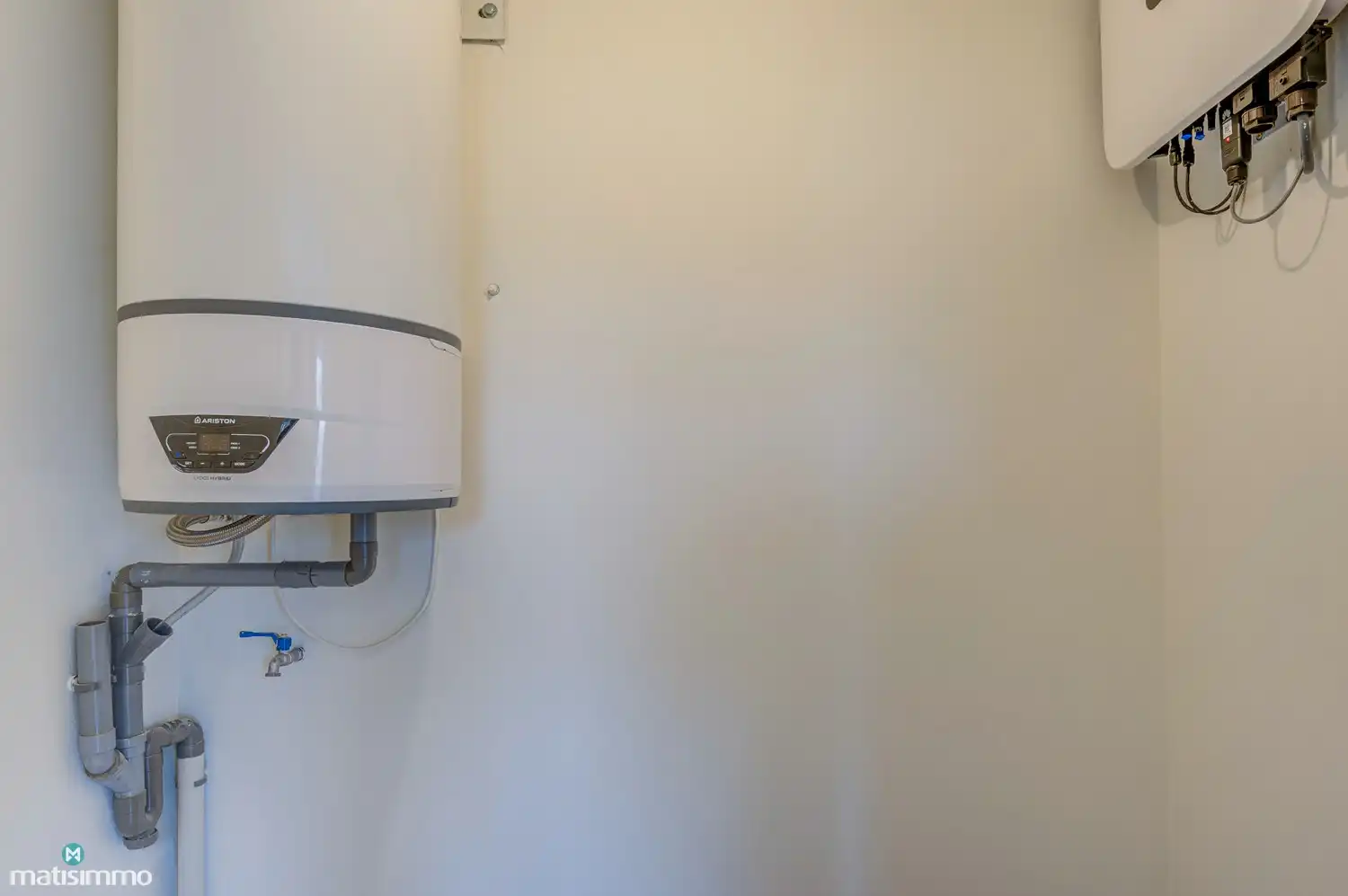 DUPLEXAPPARTEMENT MET AUTOSTAANPLAATS, GARAGEBOX EN KELDERBERGING NABIJ CENTRUM BILZEN foto 14