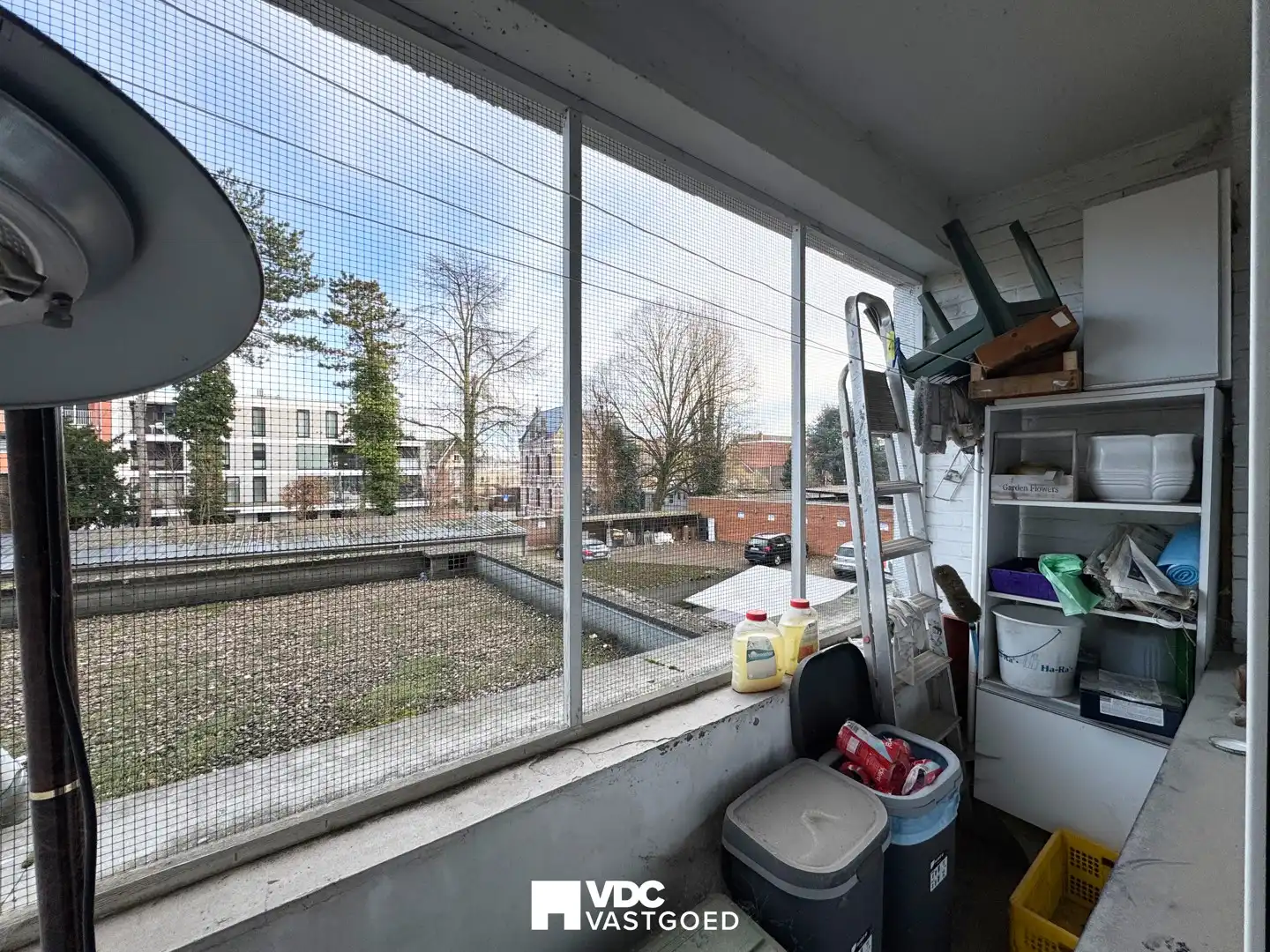 Ruim appartement (110 m²) met terras en autostaanplaats nabij centrum Tongeren foto 11