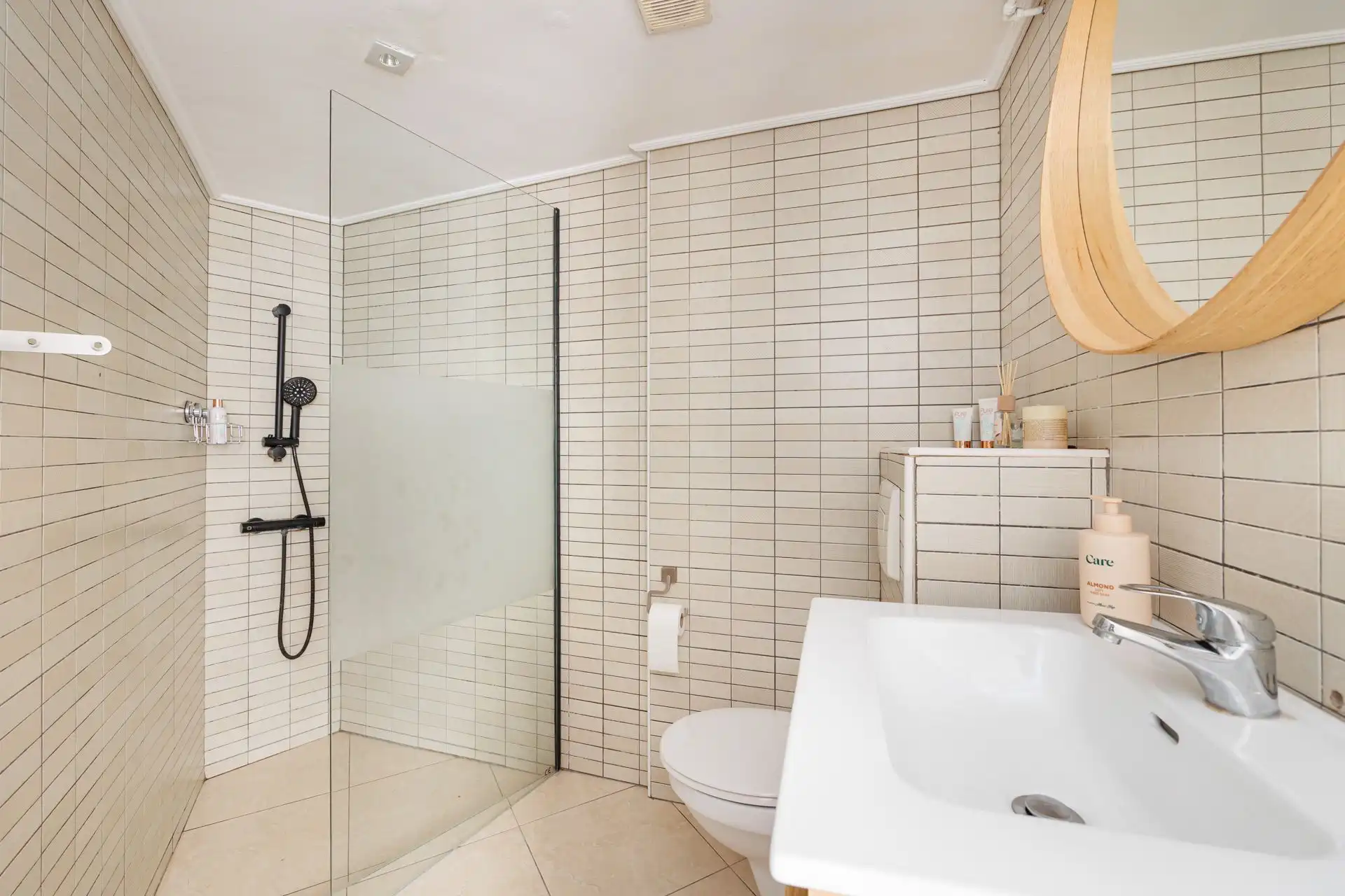 Instapklare gezinswoning met 3 slaapkamers foto 9