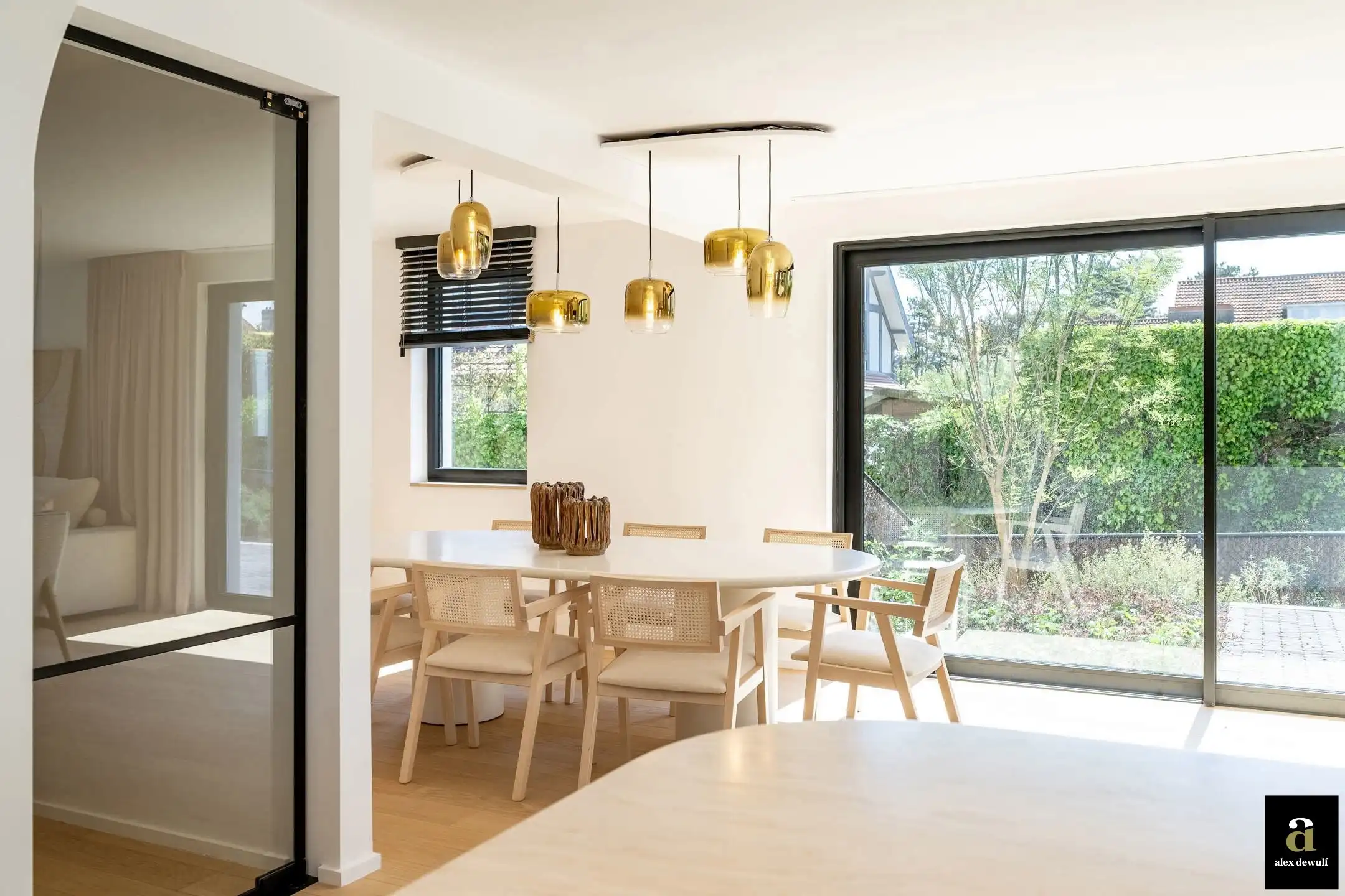 Volledig gerenoveerde villa ideaal gelegen in een rustig paadje in het Zoute. foto 21