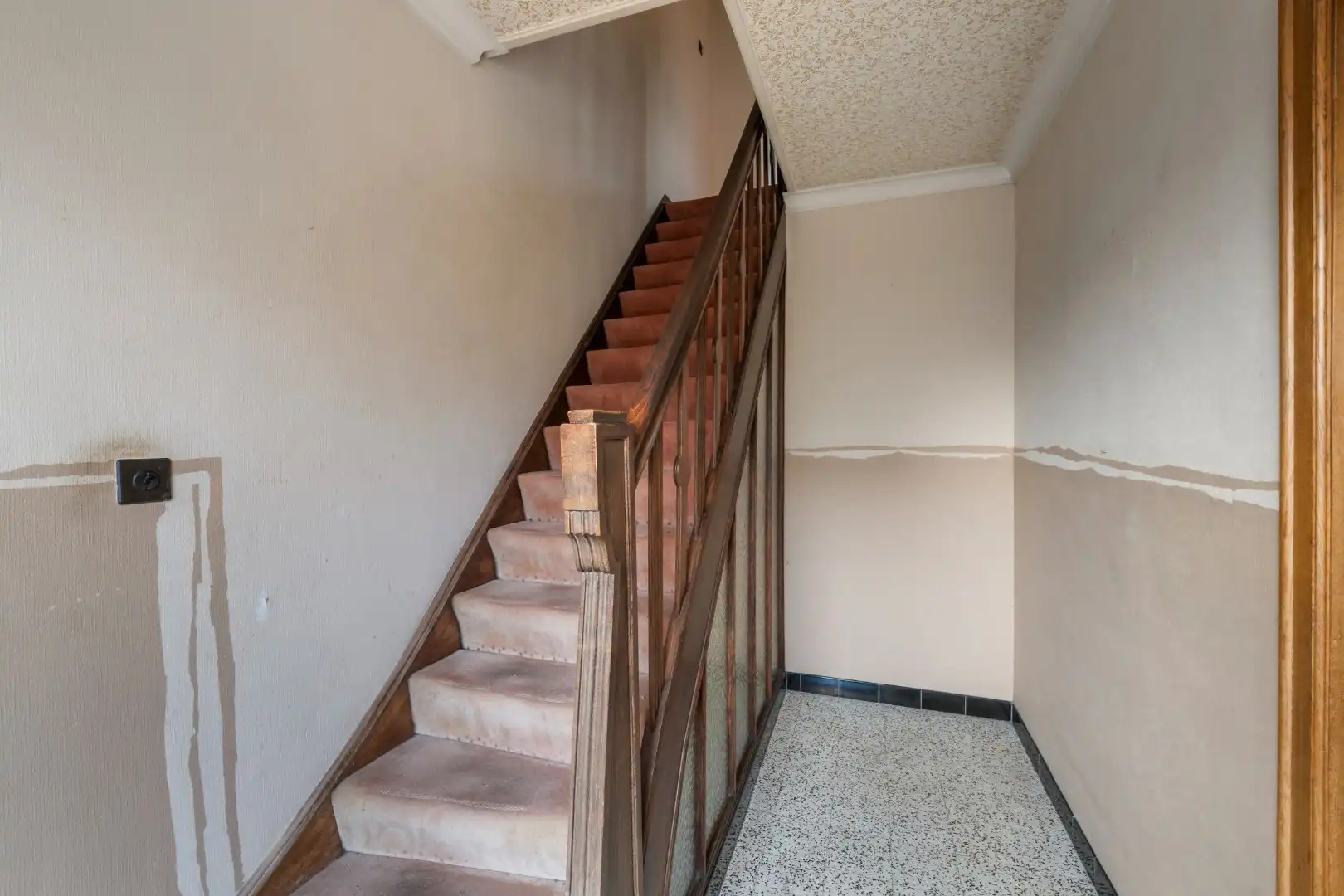 Charmante halfopen bebouwing met tuin, garage en oprit in Dadizele-centrum foto 8