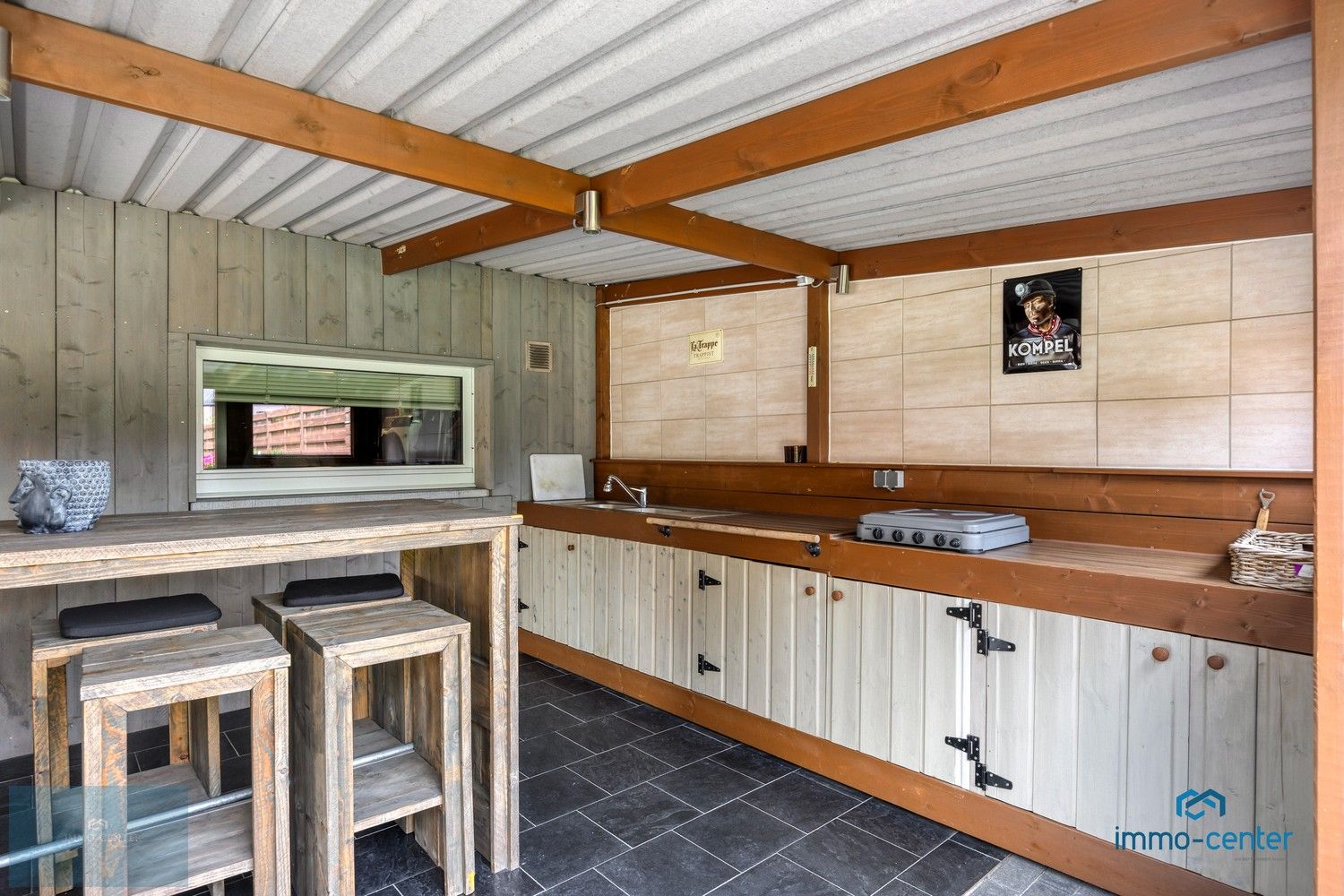 Exclusief wonen: luxueus gerenoveerde woning met buitenverblijf, EPC B en zonnepanelen foto 15