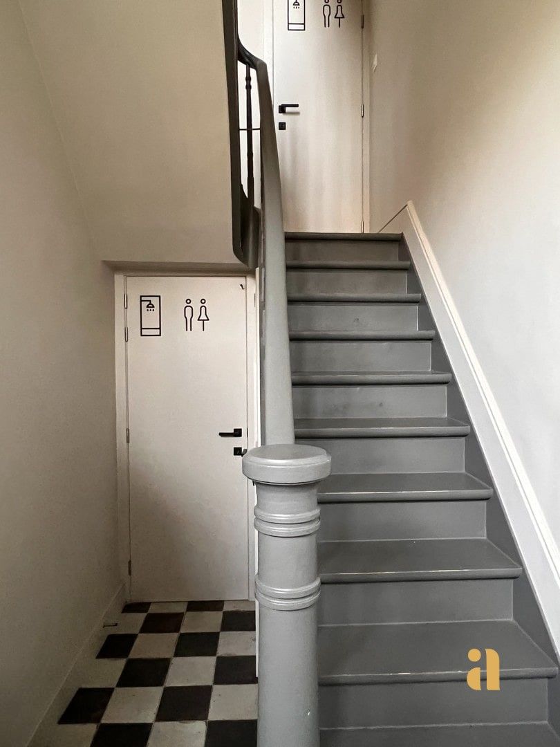 Studio mét meubels in ’t stad foto 8