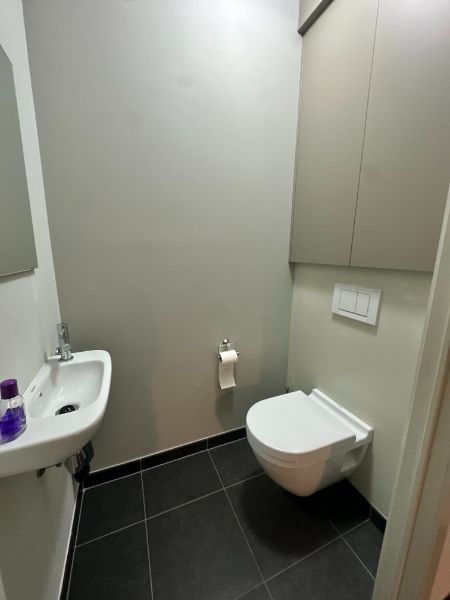 Instapklaar bemeubeld 2-slpk appartement met  terras, en kelder centrum Geel foto 16