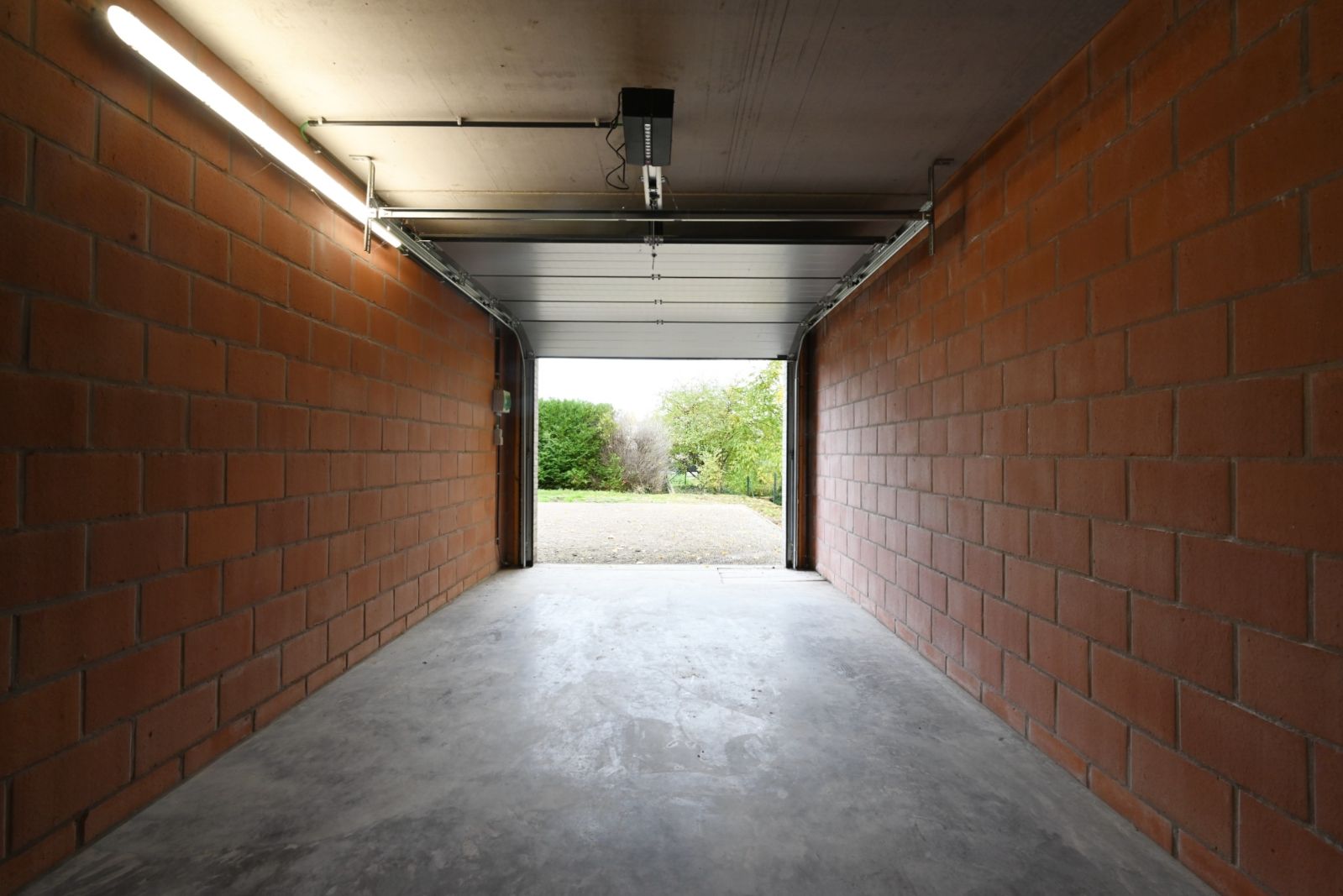 Garage te huur centrum Ardooie foto 4